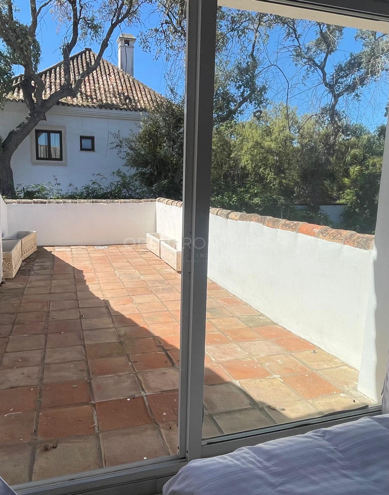 Charmante westgerichte villa in Zona C, Sotogrande Alto