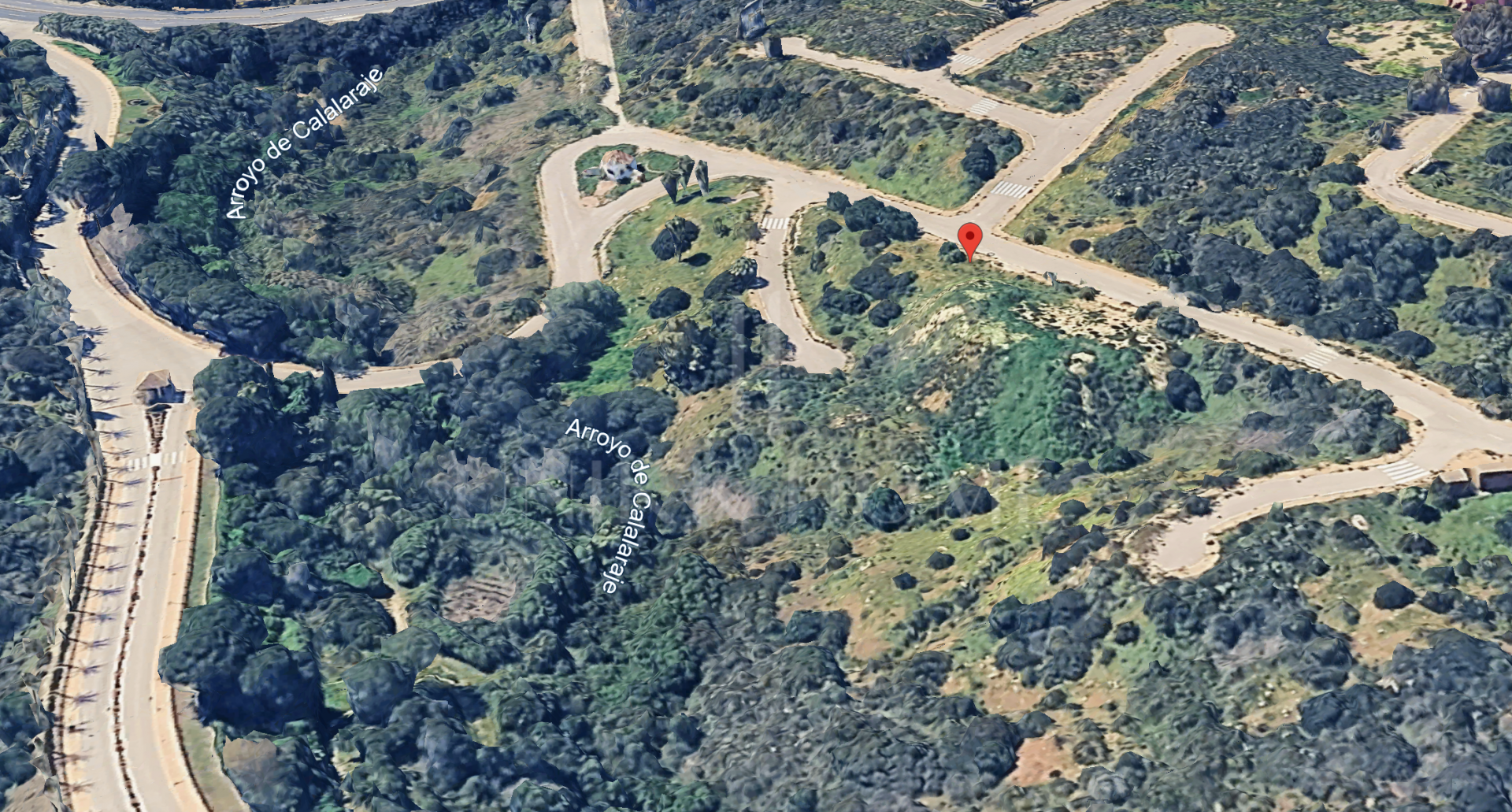 Parcela privilegiada para desarrollo de villas en San Roque, cerca de Sotogrande