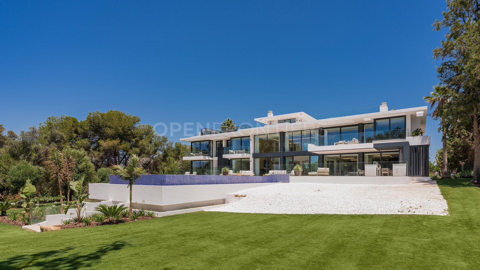 Villa de Lujo Contemporánea en Venta en Sotogrande Costa - Casa La Colina