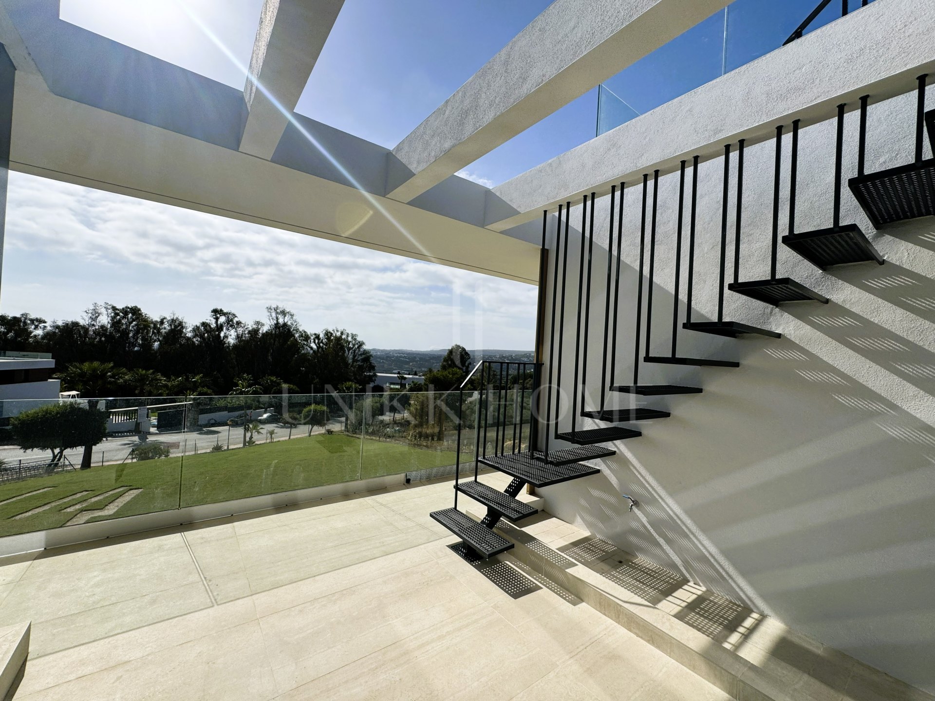 Villa Ebony de Lago Architects en venta en La Reserva, Sotogrande