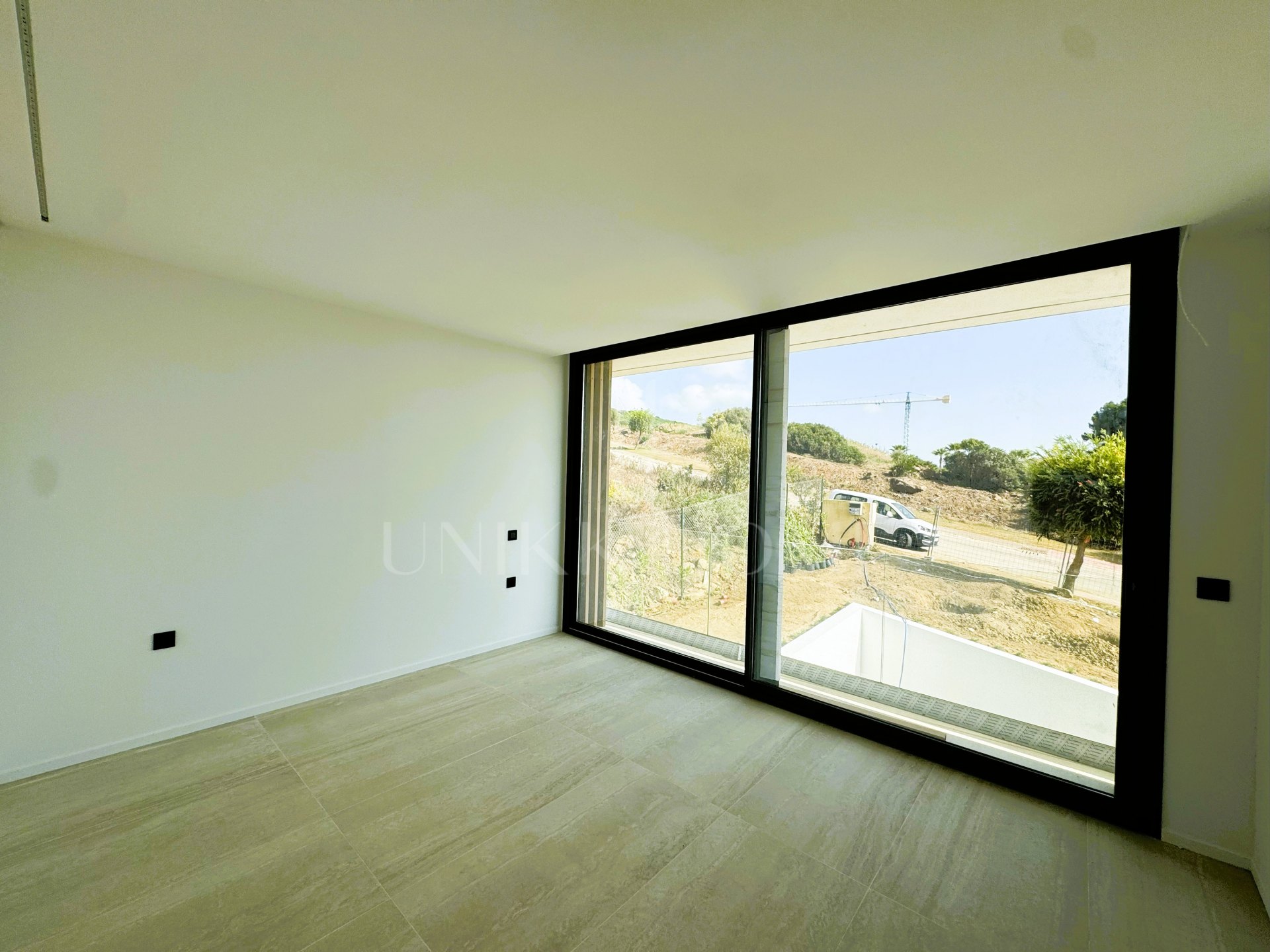 Villa Ebony de Lago Architects en venta en La Reserva, Sotogrande