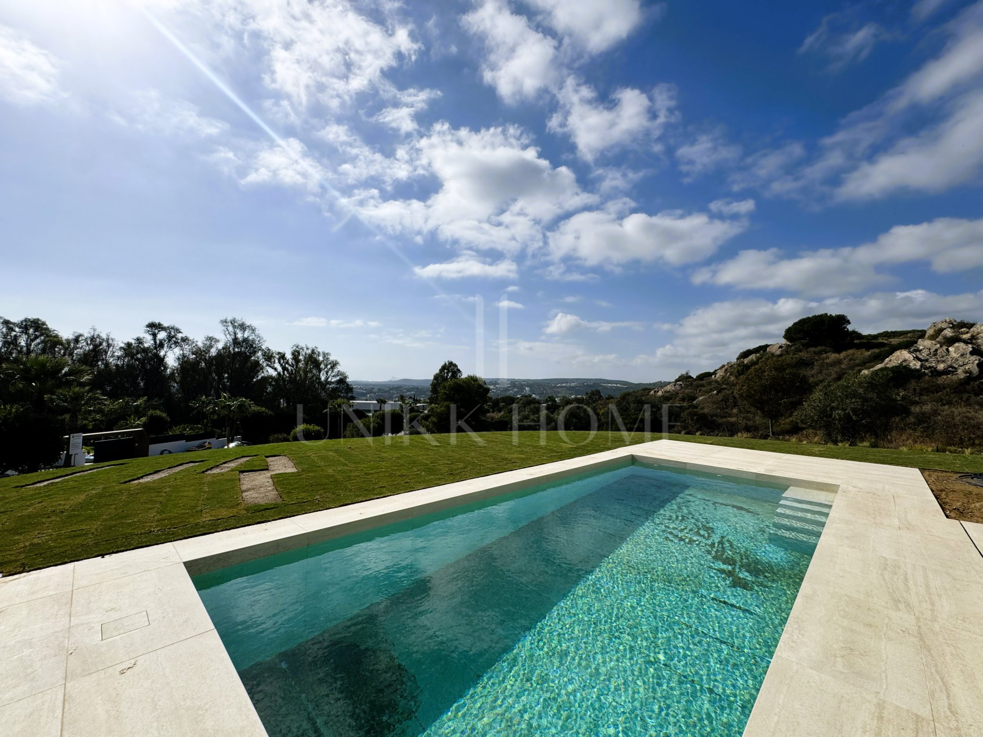 Villa Ebony de Lago Architects en venta en La Reserva, Sotogrande