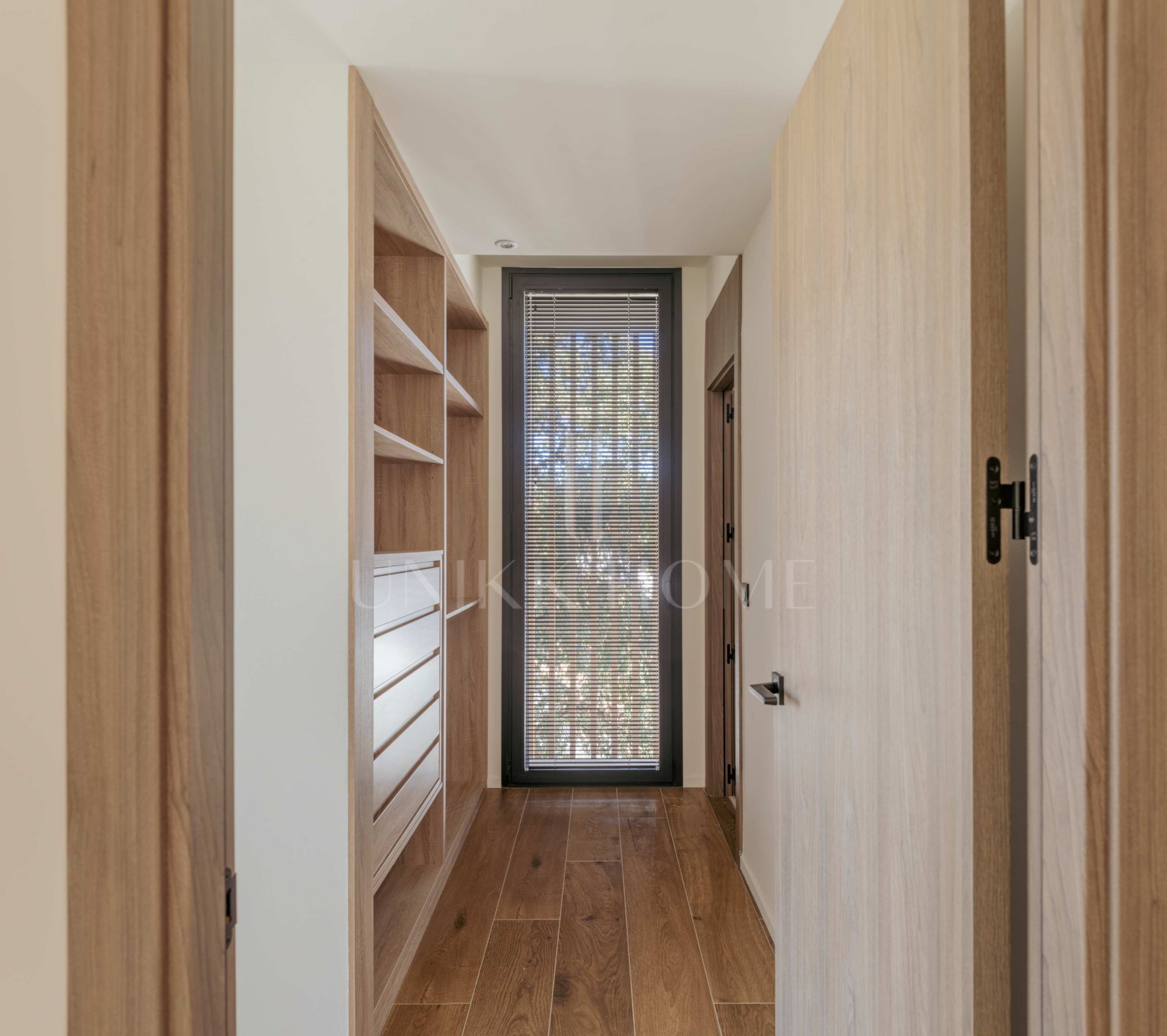 Villa KOA de Lago Architects: New build villa for sale in Sotogrande Costa