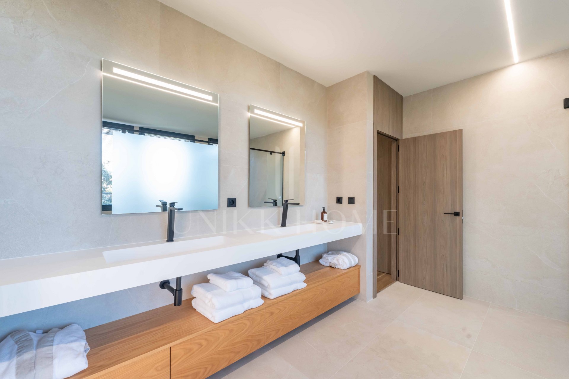 Villa KOA de Lago Architects: nueva construcción en venta en Sotogrande