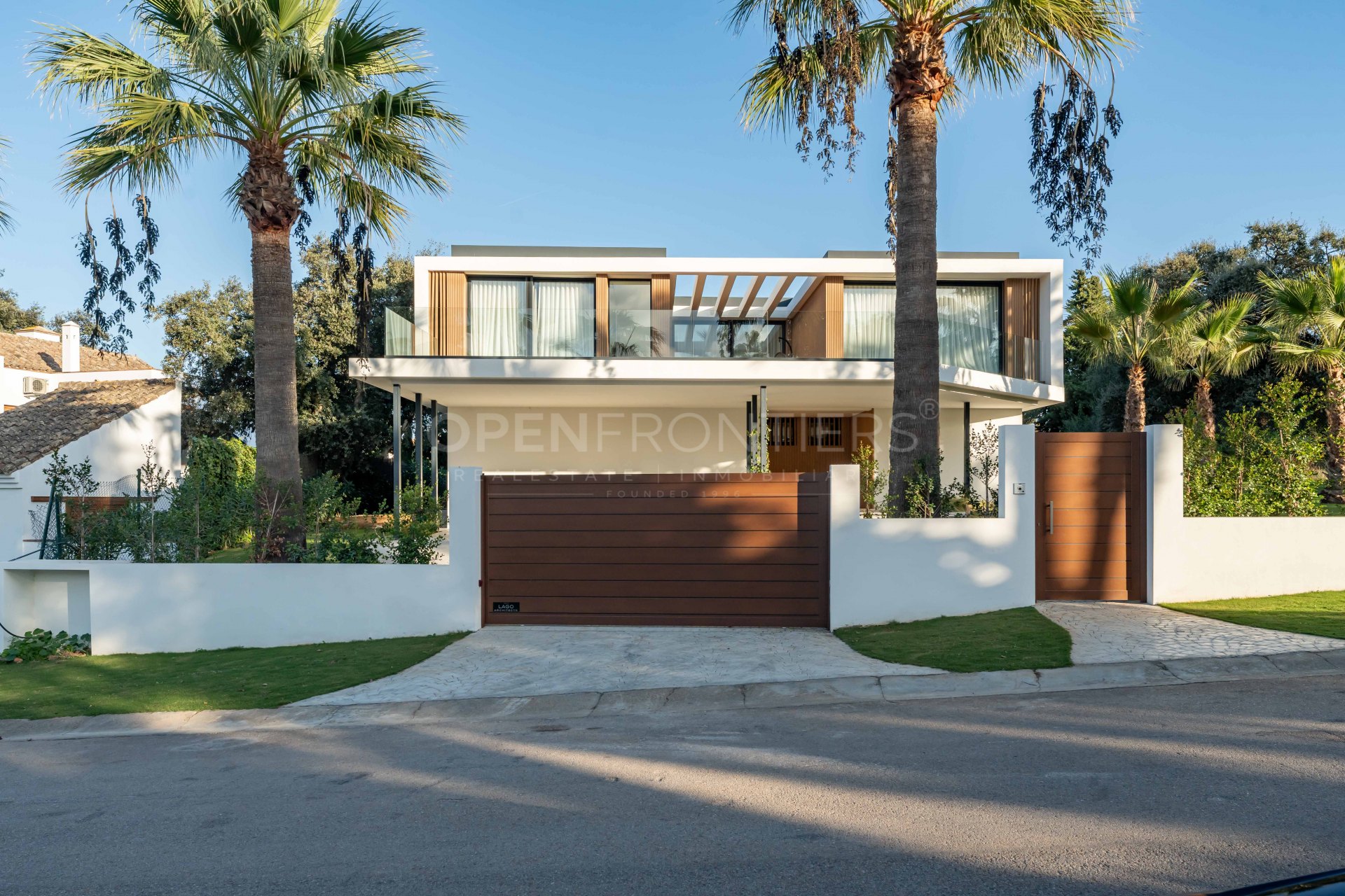 Villa KOA de Lago Architects: nueva construcción en venta en Sotogrande