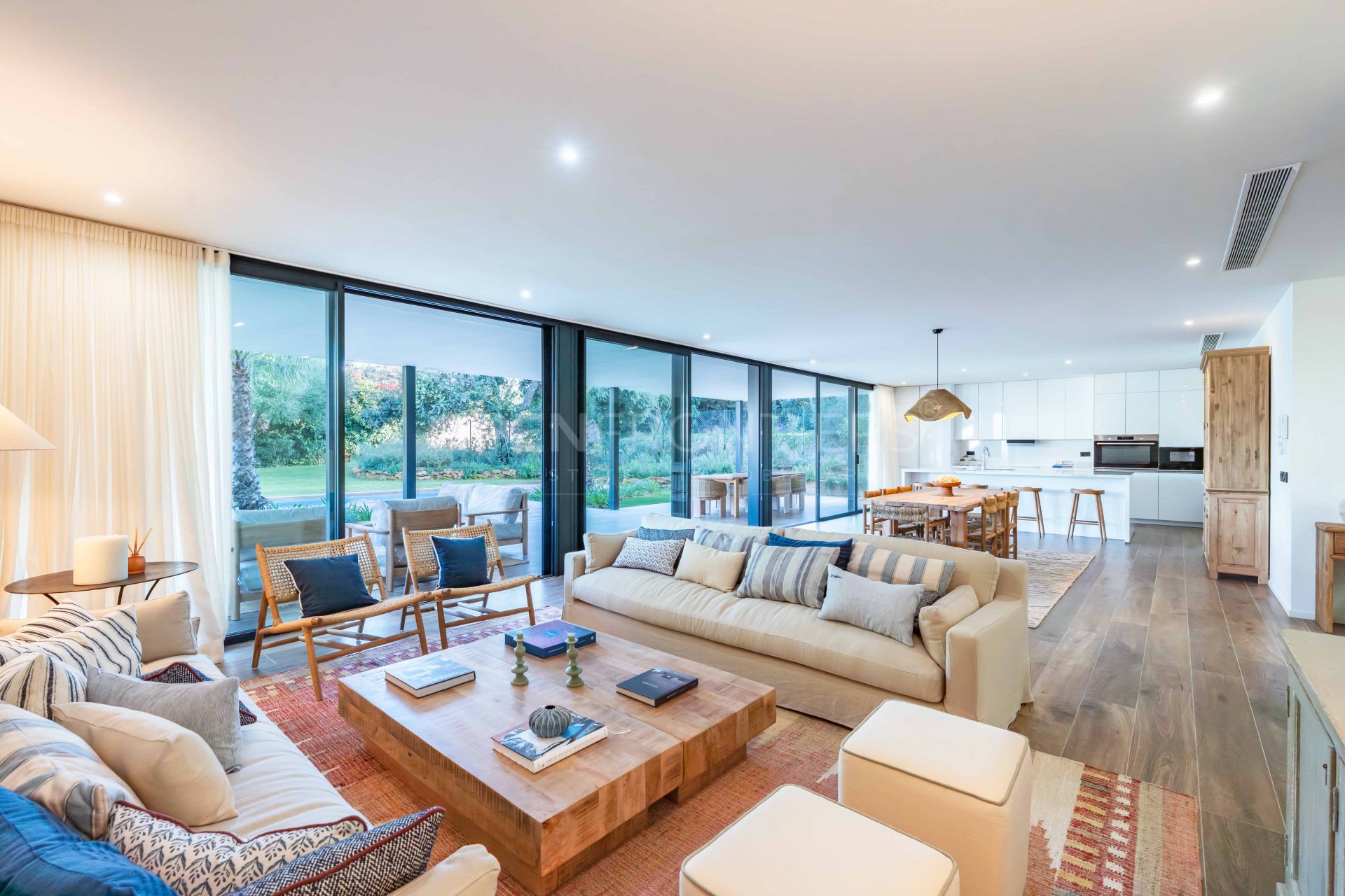 Villa KOA de Lago Architects: nueva construcción en venta en Sotogrande