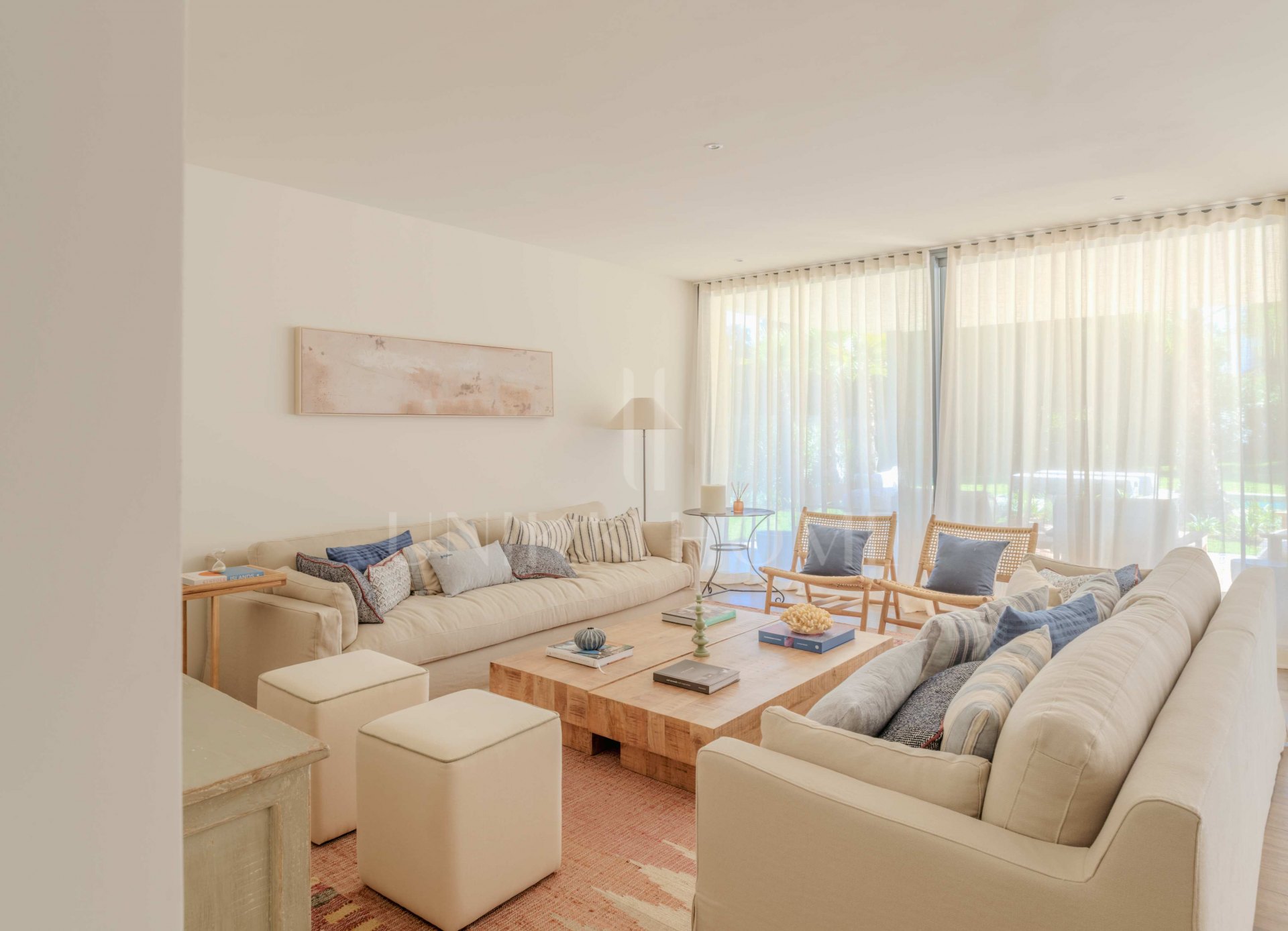 Villa KOA de Lago Architects: New build villa for sale in Sotogrande Costa