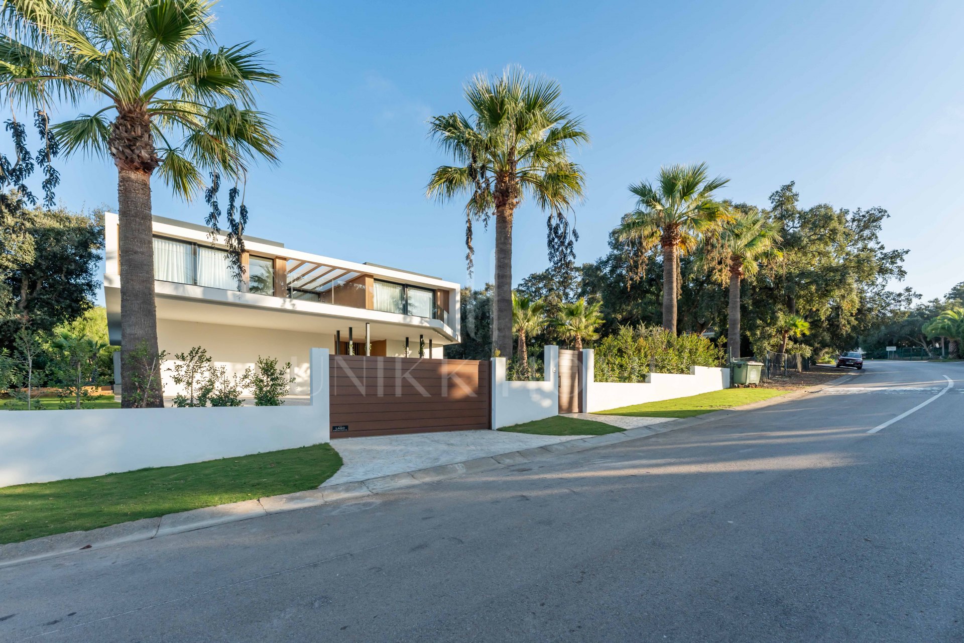 Villa KOA de Lago Architects: nueva construcción en venta en Sotogrande