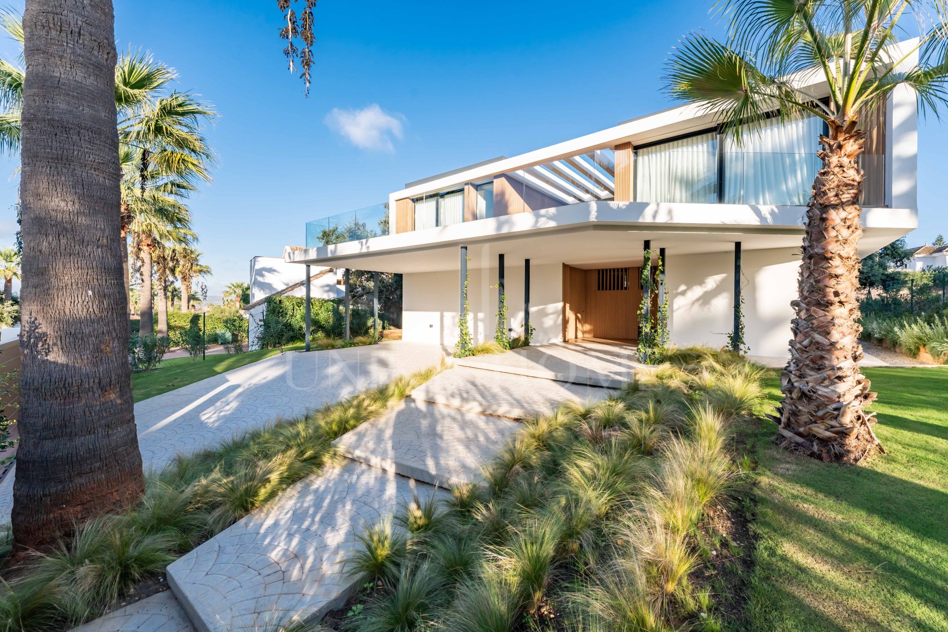 Villa KOA de Lago Architects: nueva construcción en venta en Sotogrande