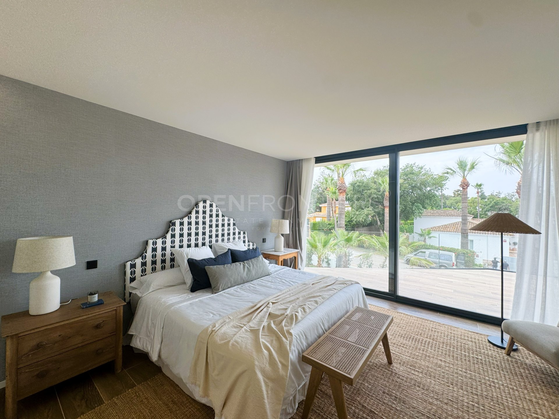 Villa KOA : Maison moderne de luxe neuve à vendre à Sotogrande Costa – signée Lago Architects