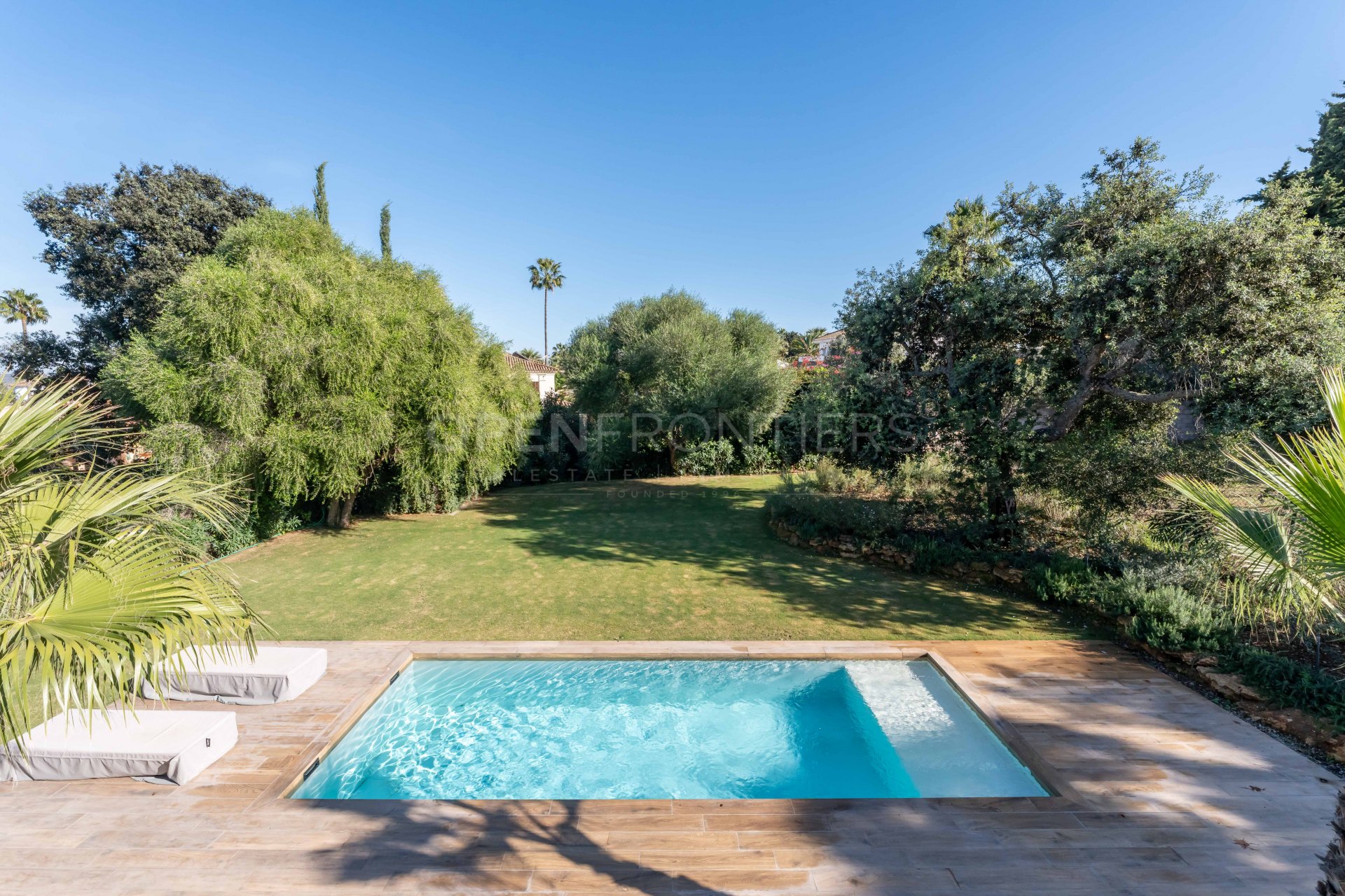 Villa KOA de Lago Architects: nueva construcción en venta en Sotogrande