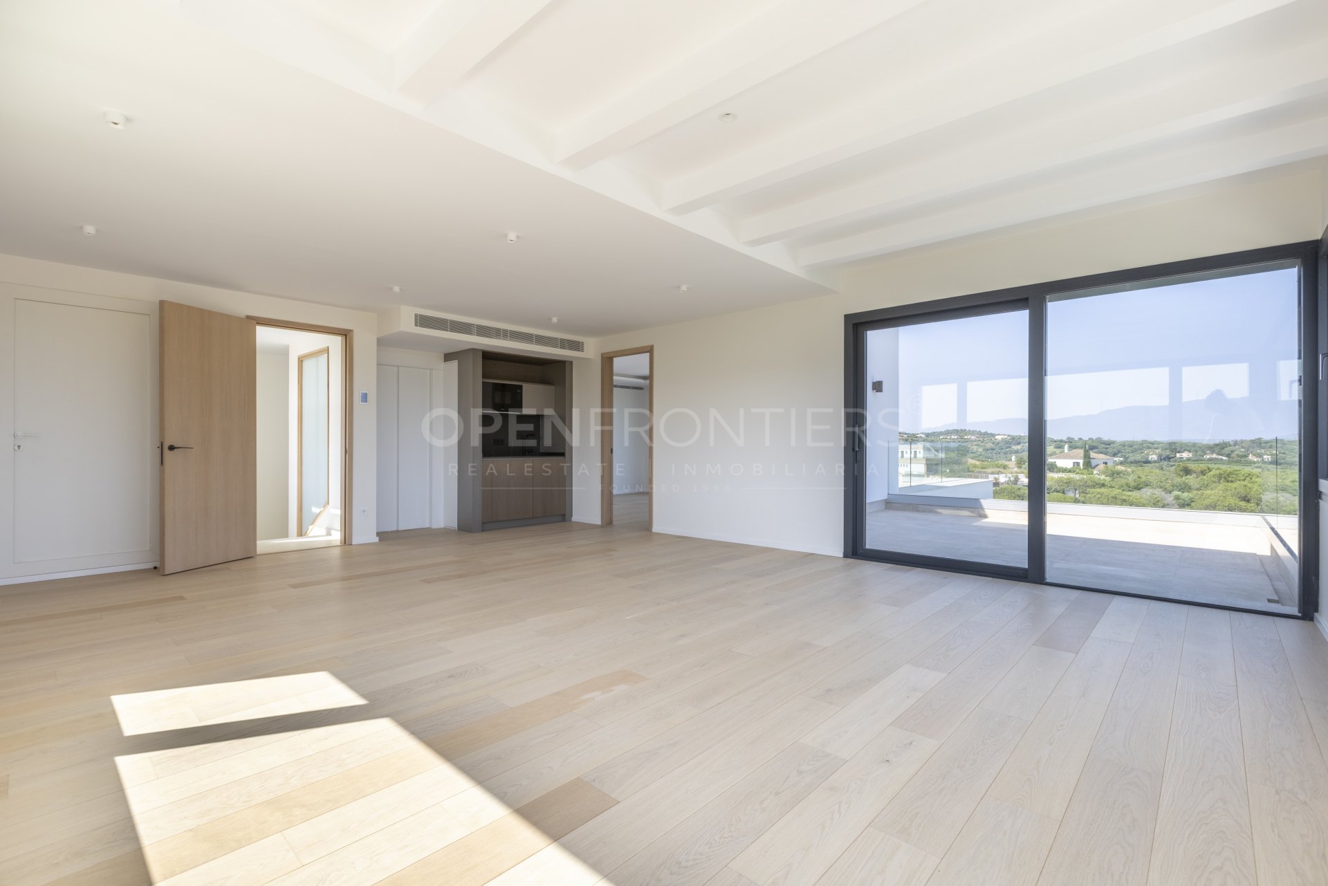 New Build Villa with Spectacular Sea and Golf Views in Sotogrande Alto