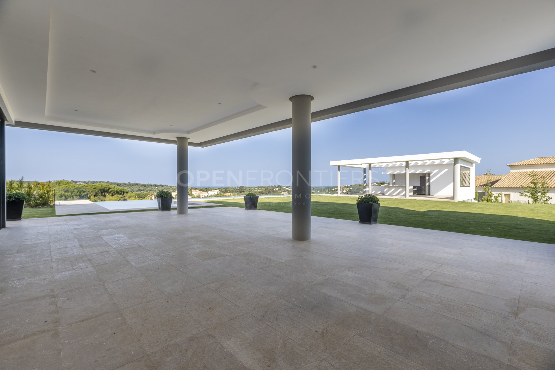 New Build Villa with Spectacular Sea and Golf Views in Sotogrande Alto