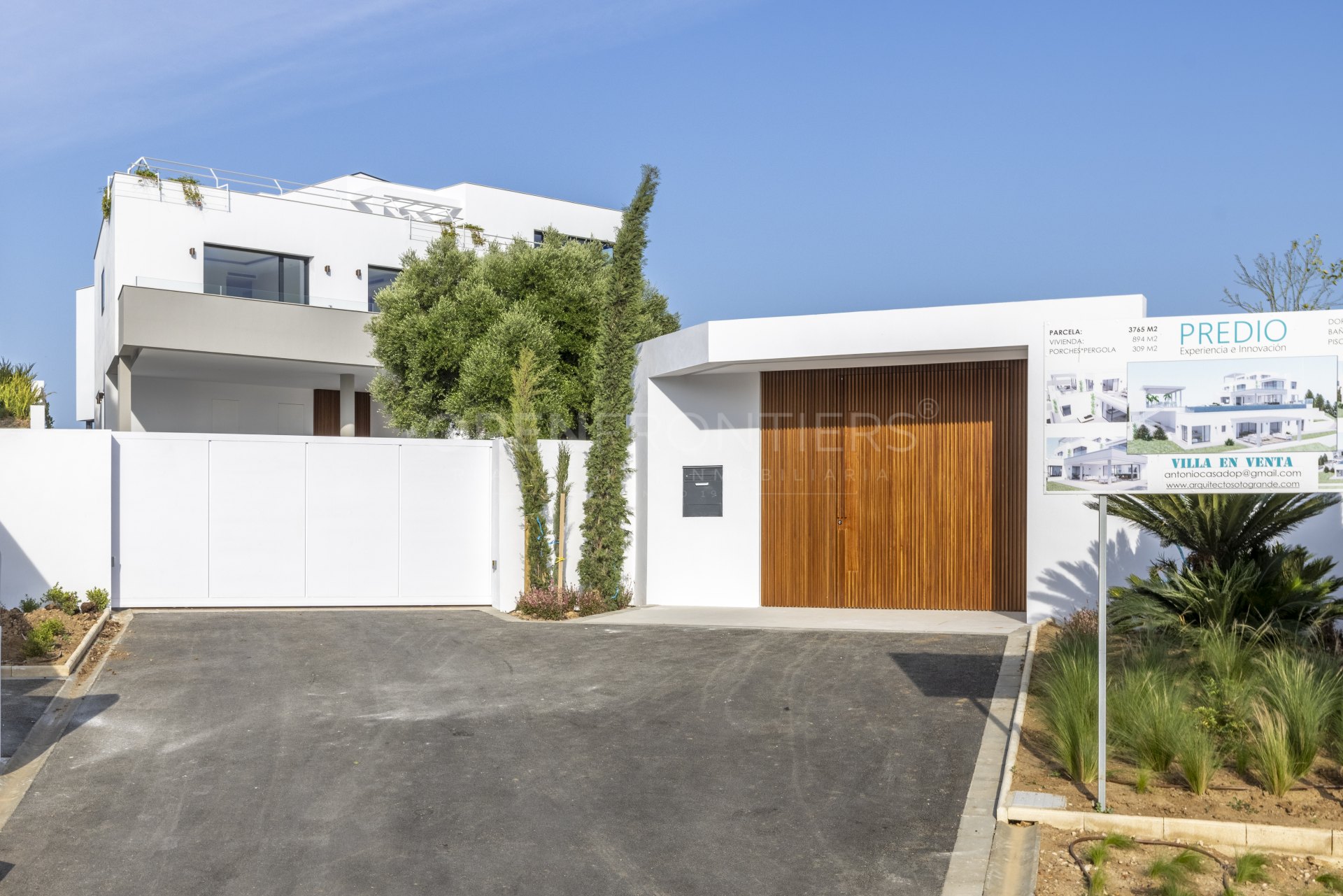 New Build Villa with Spectacular Sea and Golf Views in Sotogrande Alto