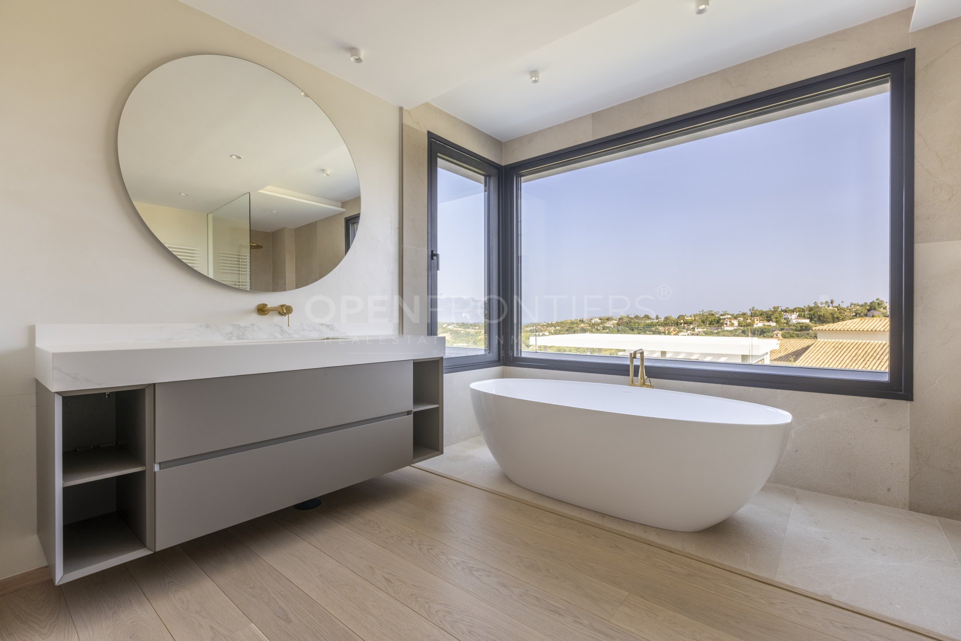 New Build Villa with Spectacular Sea and Golf Views in Sotogrande Alto