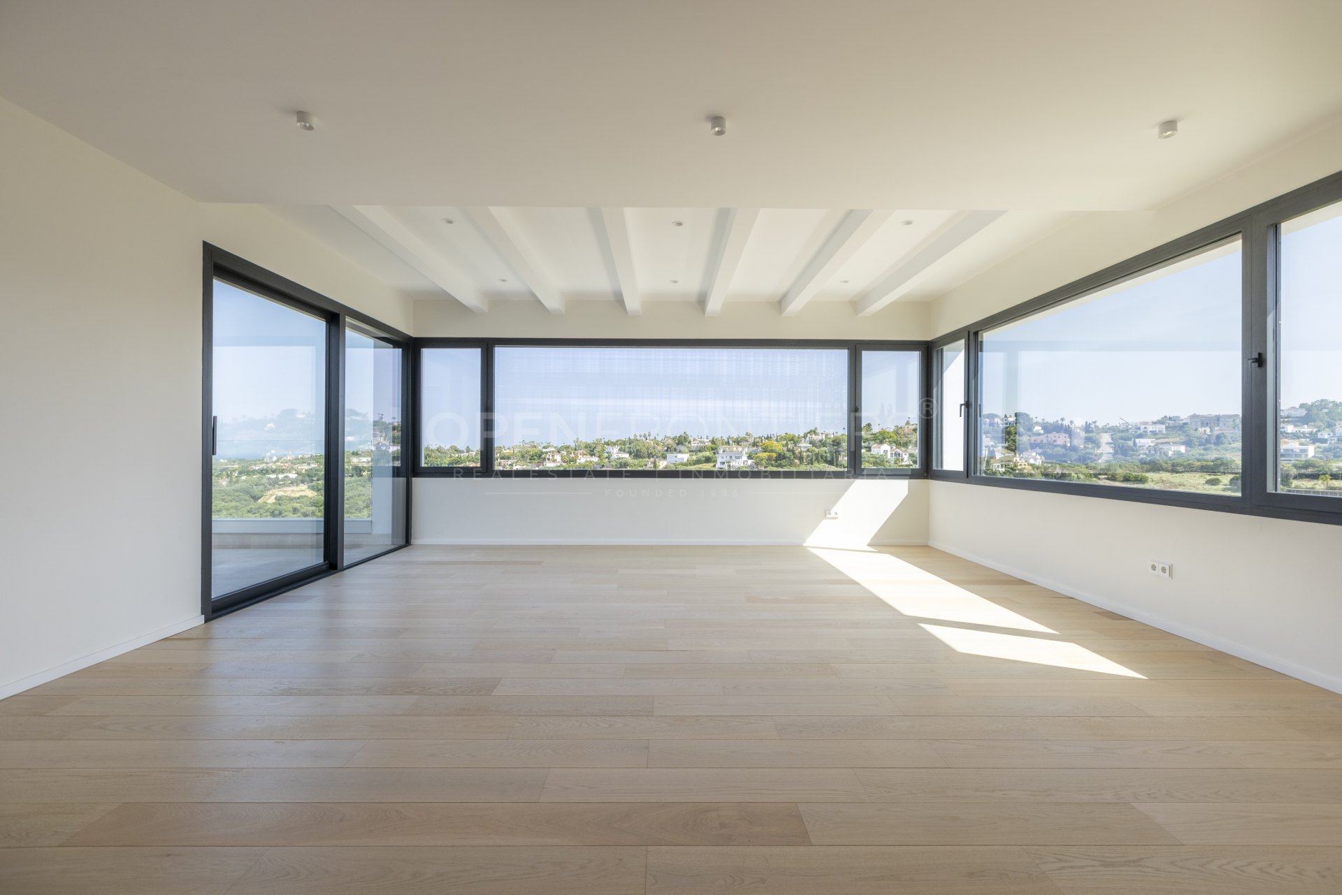 New Build Villa with Spectacular Sea and Golf Views in Sotogrande Alto