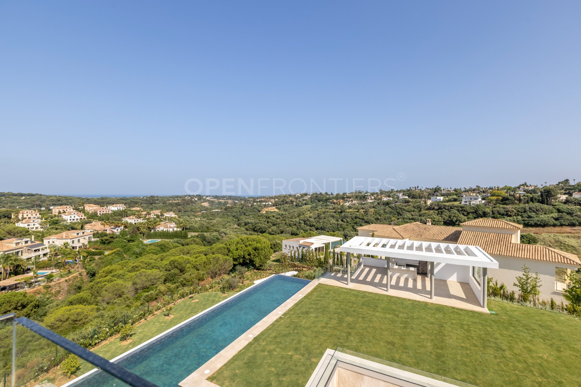 New Build Villa with Spectacular Sea and Golf Views in Sotogrande Alto