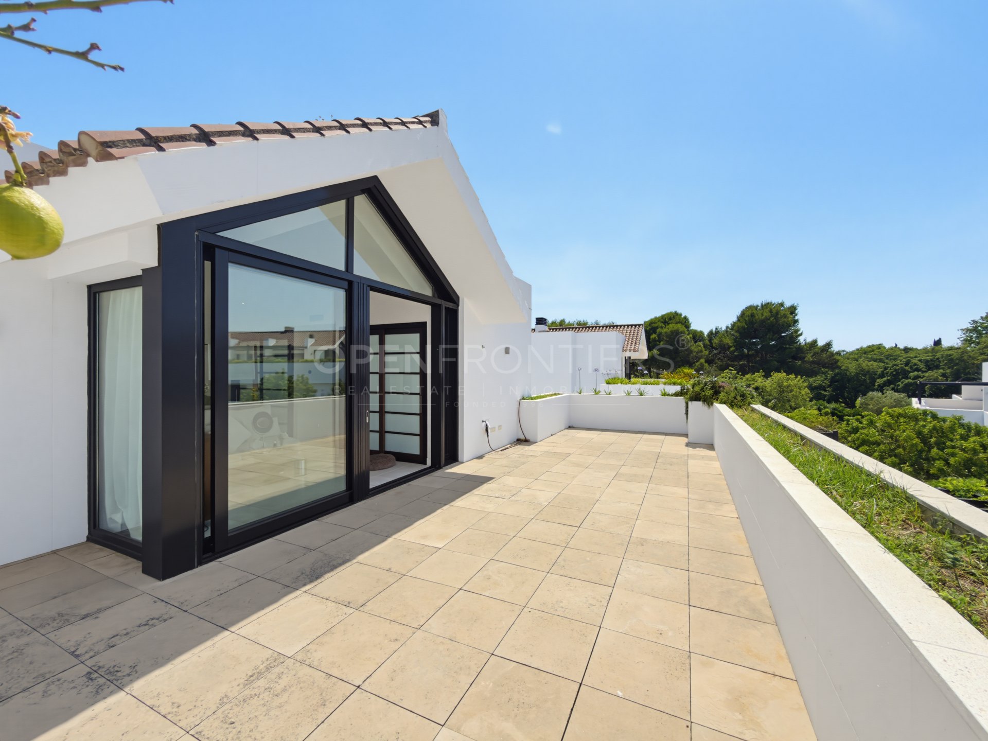 Contemporary duplex penthouse with private lift in Valderrama Sotogrande