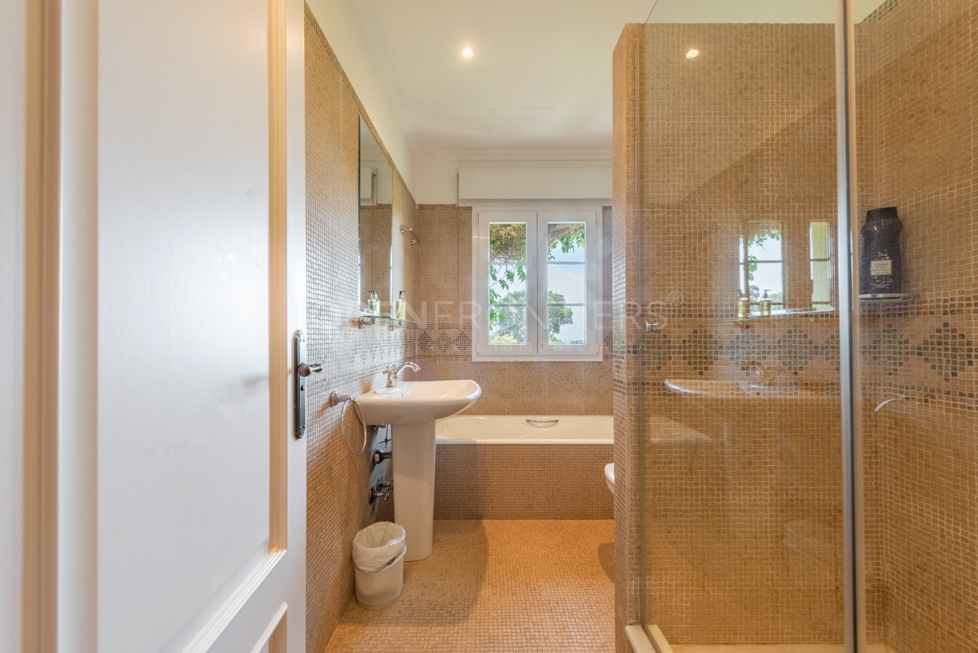7-Bedroom Frontline Golf Villa in San Roque Club