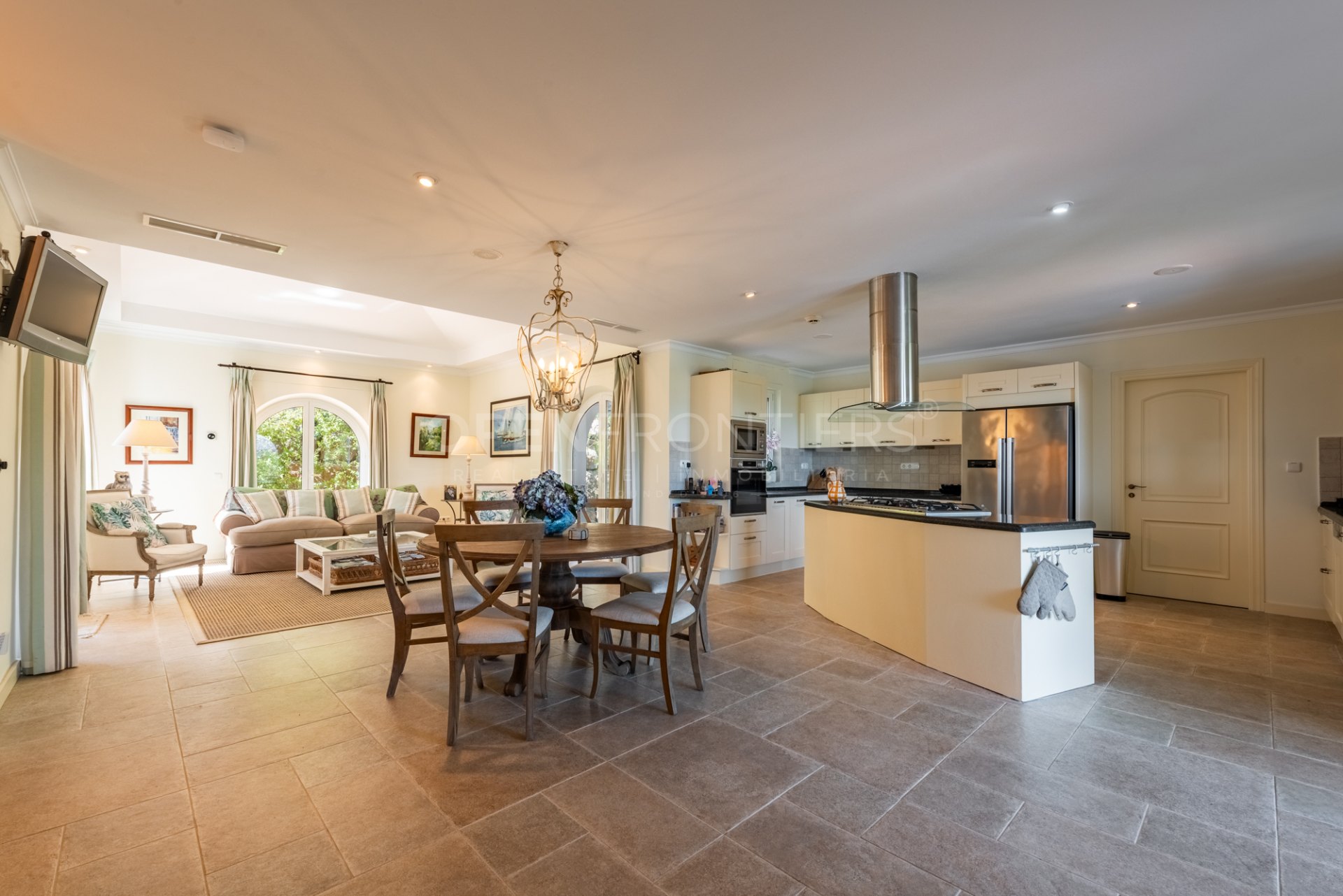 Family villa in Sotogrande Alto with panoramic sea views