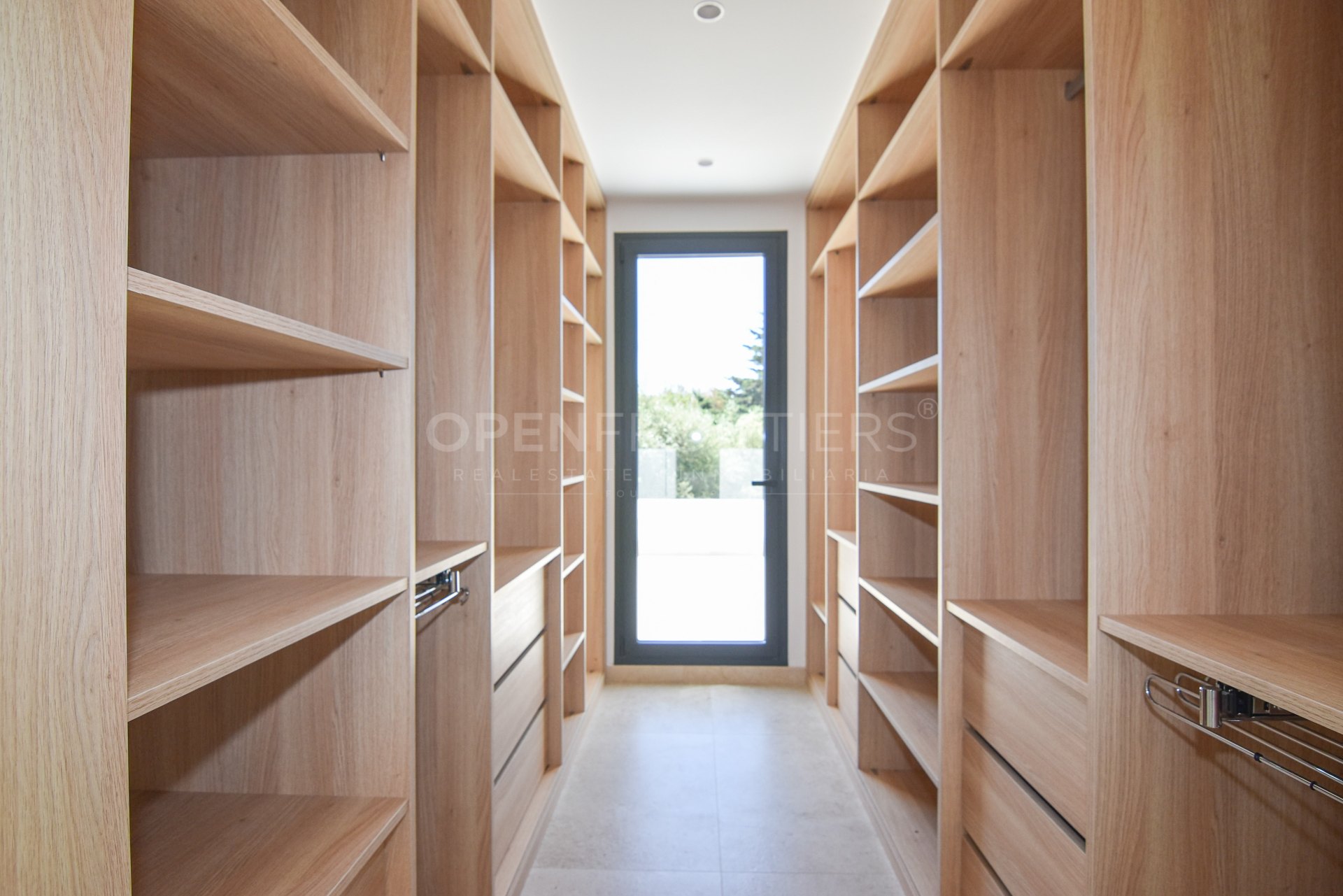 Contemporary new build villa in Sotogrande Costa