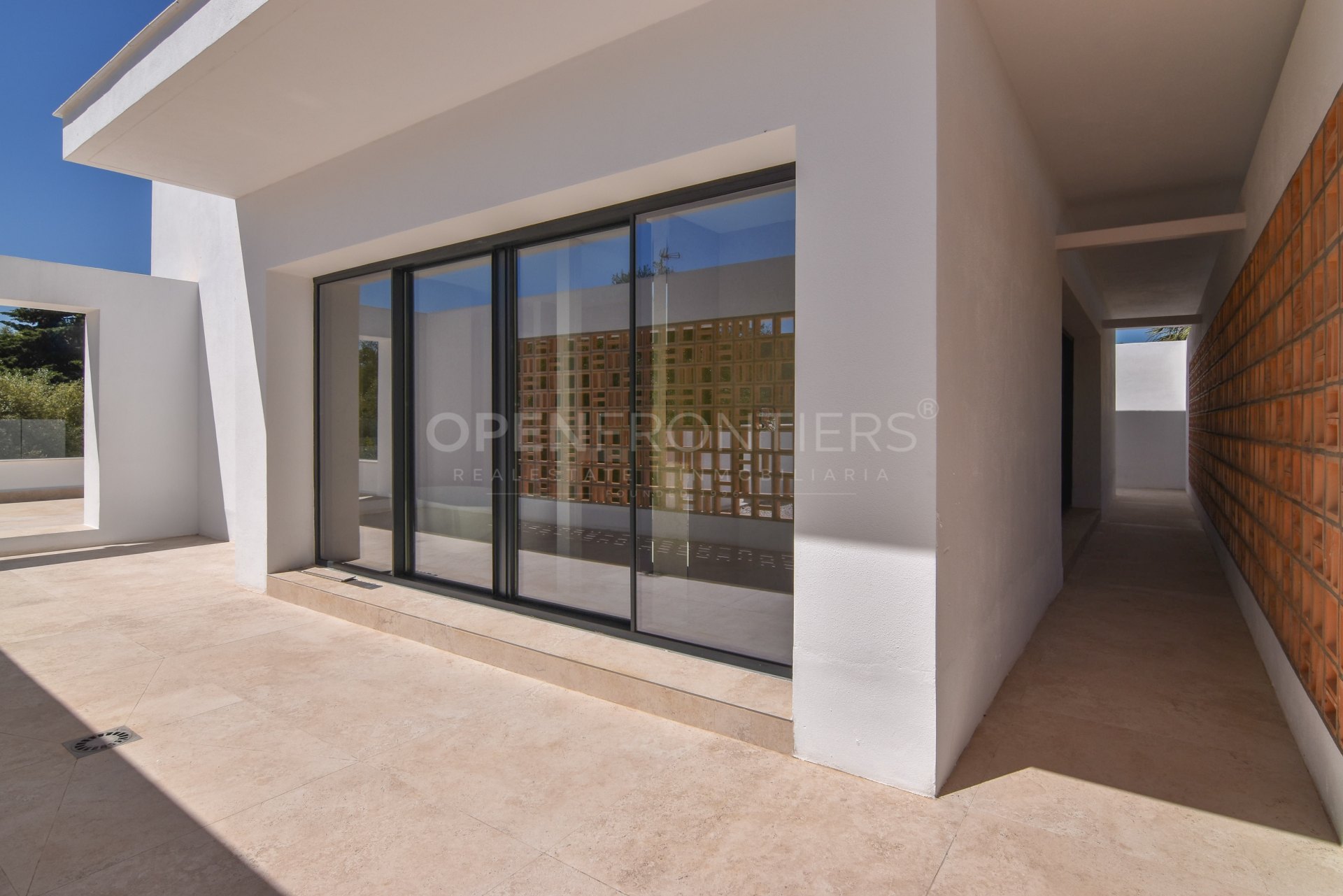 Contemporary new build villa in Sotogrande Costa