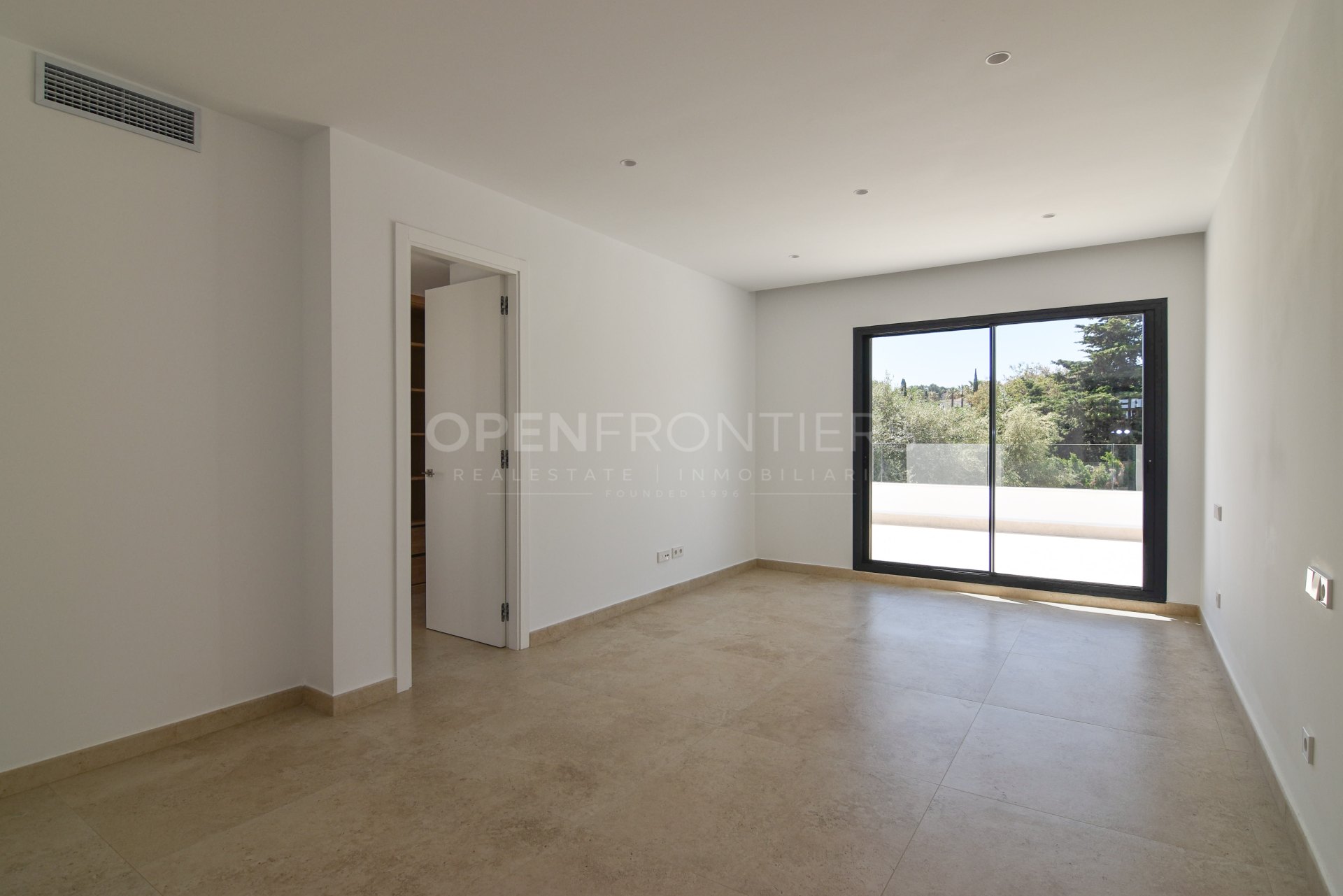 Contemporary new build villa in Sotogrande Costa
