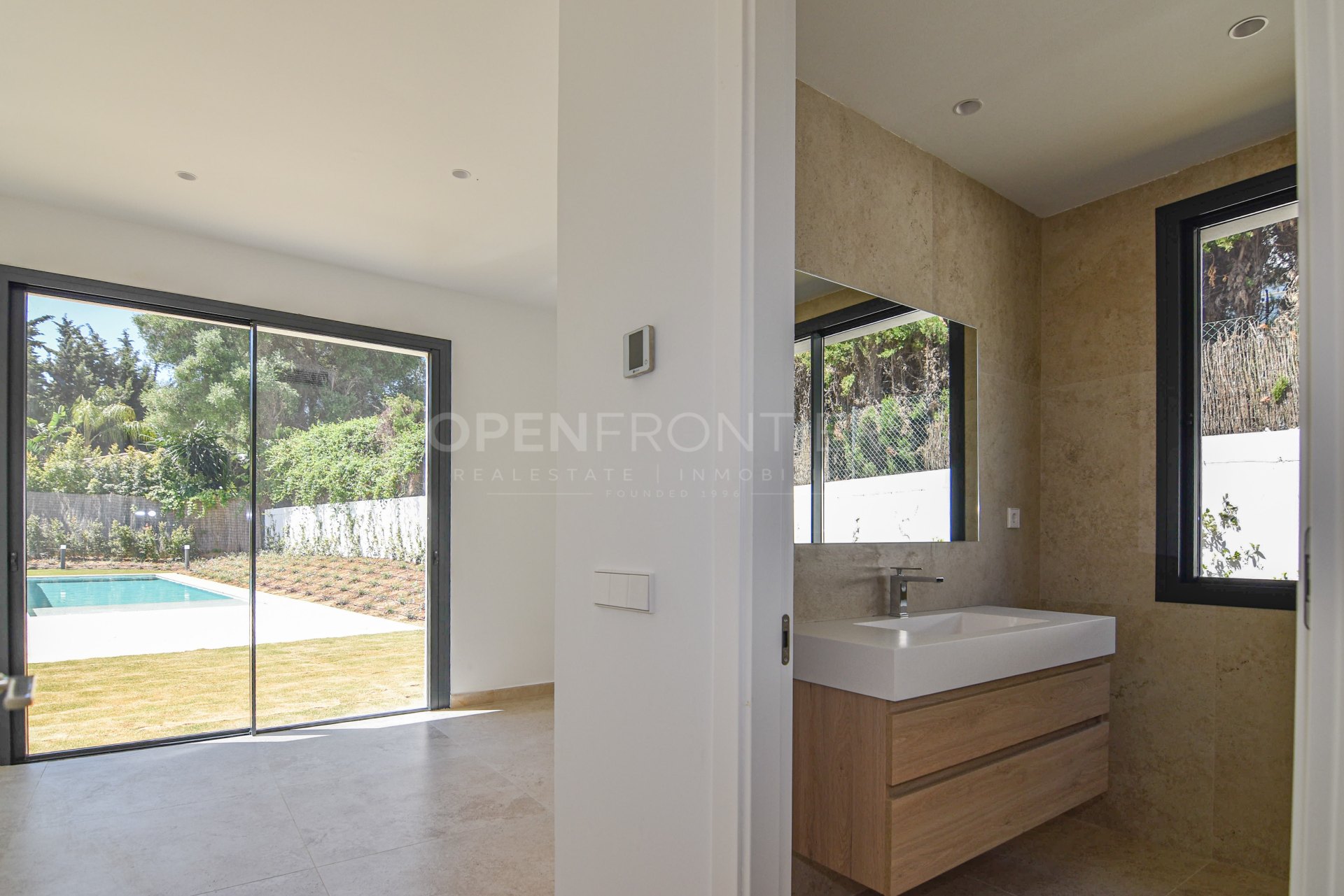 Contemporary new build villa in Sotogrande Costa