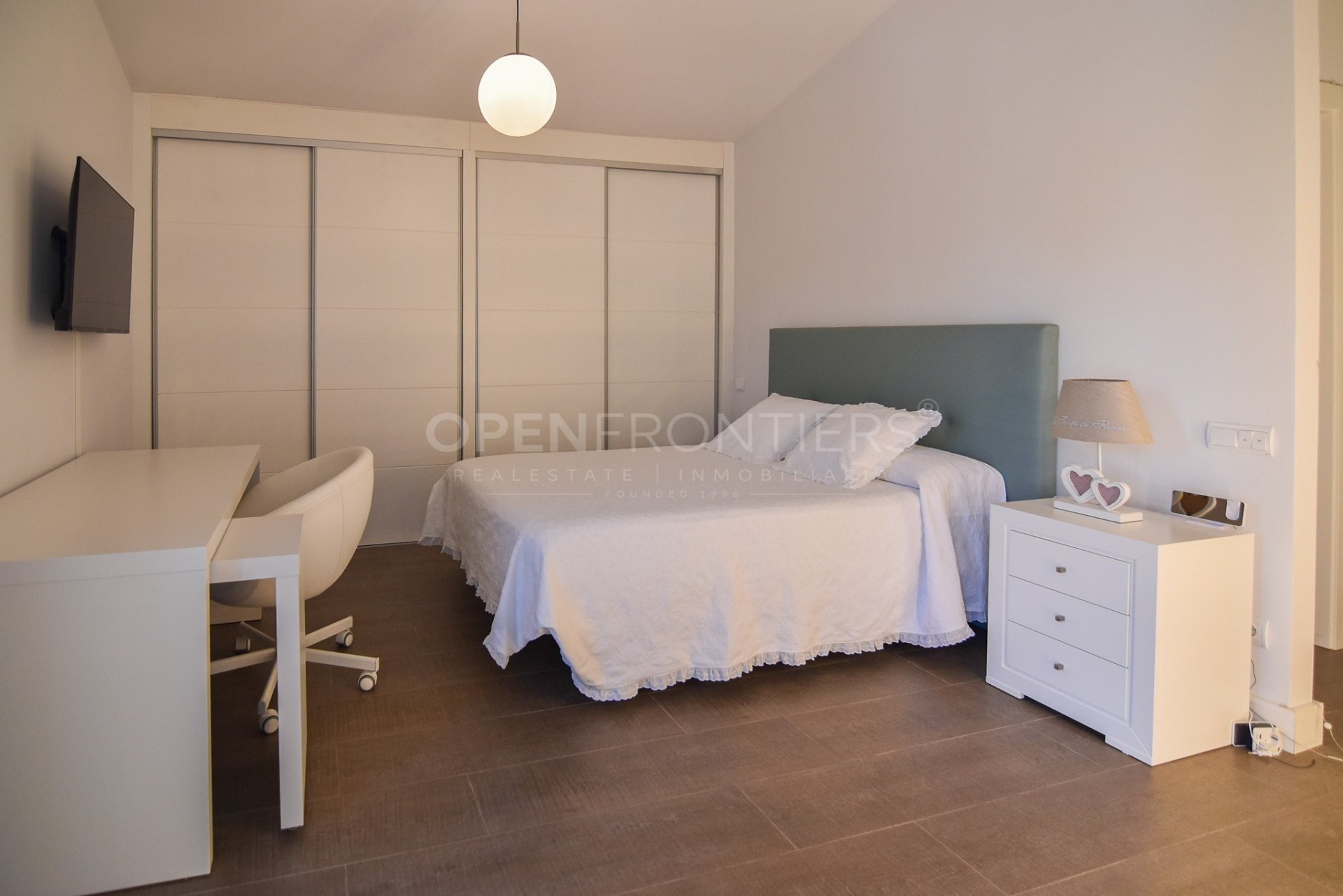 Elegant Contemporary Family Villa in Sotogrande Alto Central