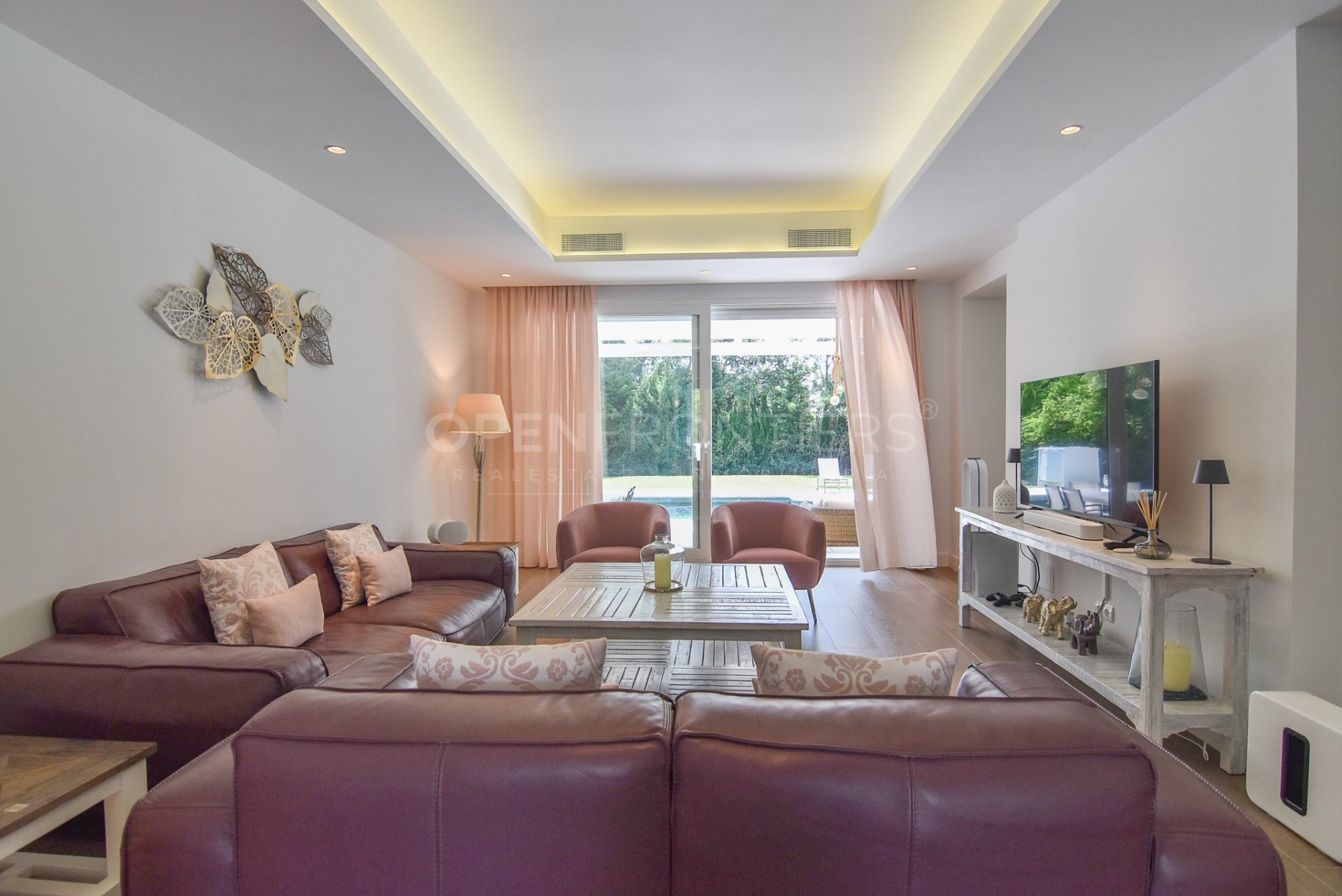 Elegant Contemporary Family Villa in Sotogrande Alto Central
