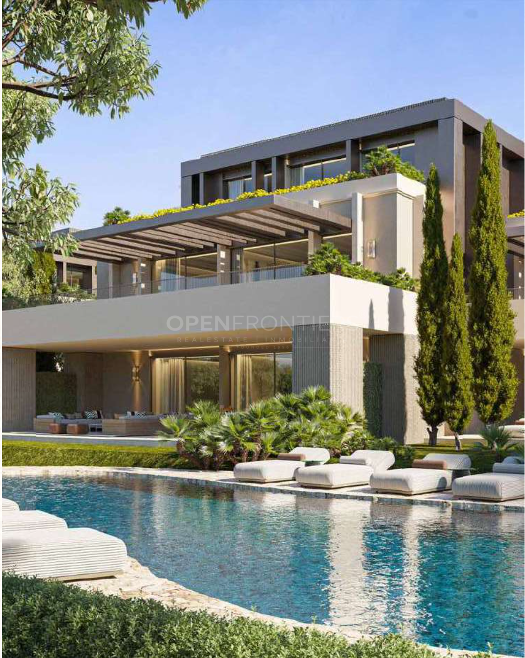 Luxury Penthouse with Expansive Terraces and Open Views in San Roque Club
