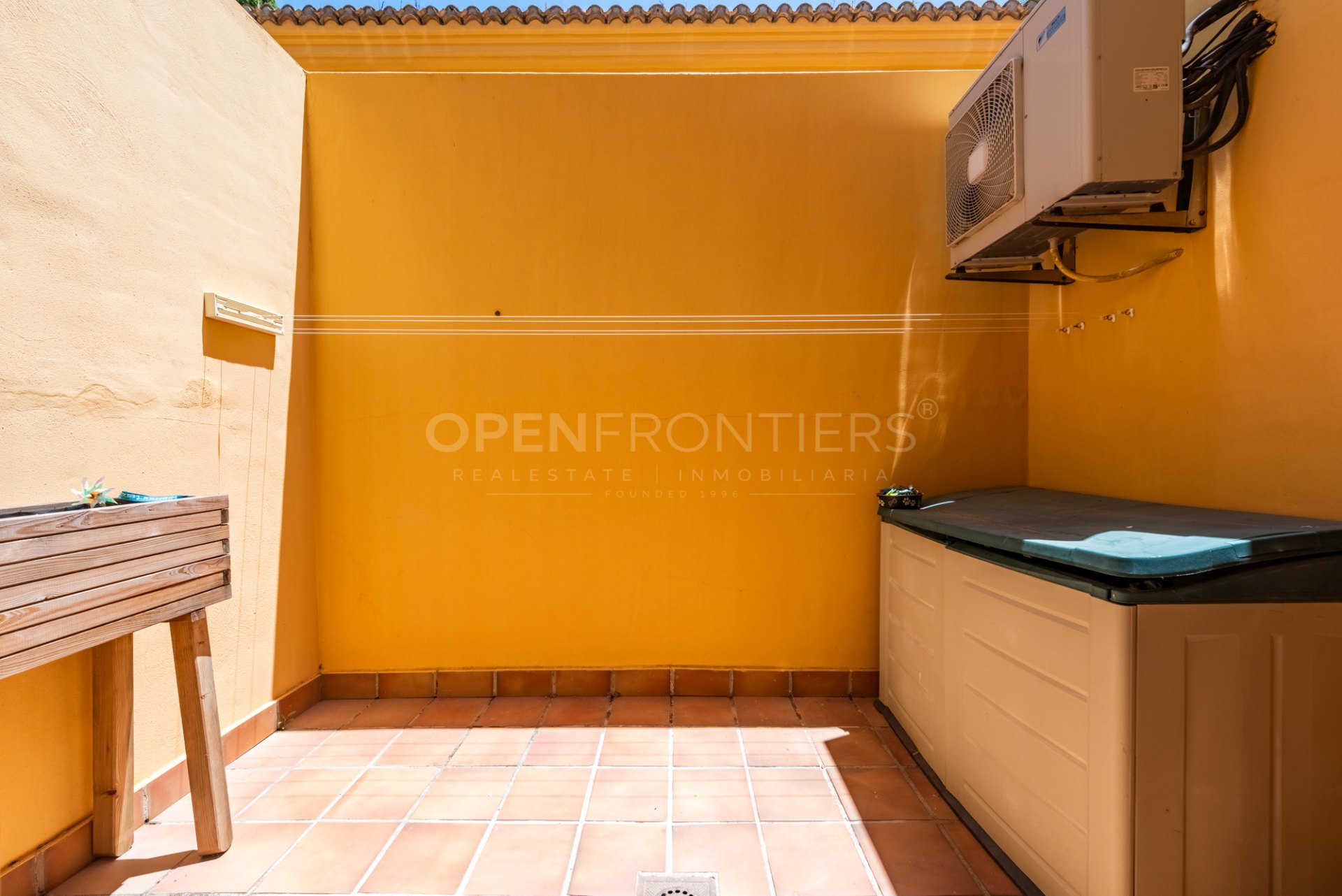 Renovated 3-bedroom townhouse in Los Carmenes de Almenara, Sotogrande Alto
