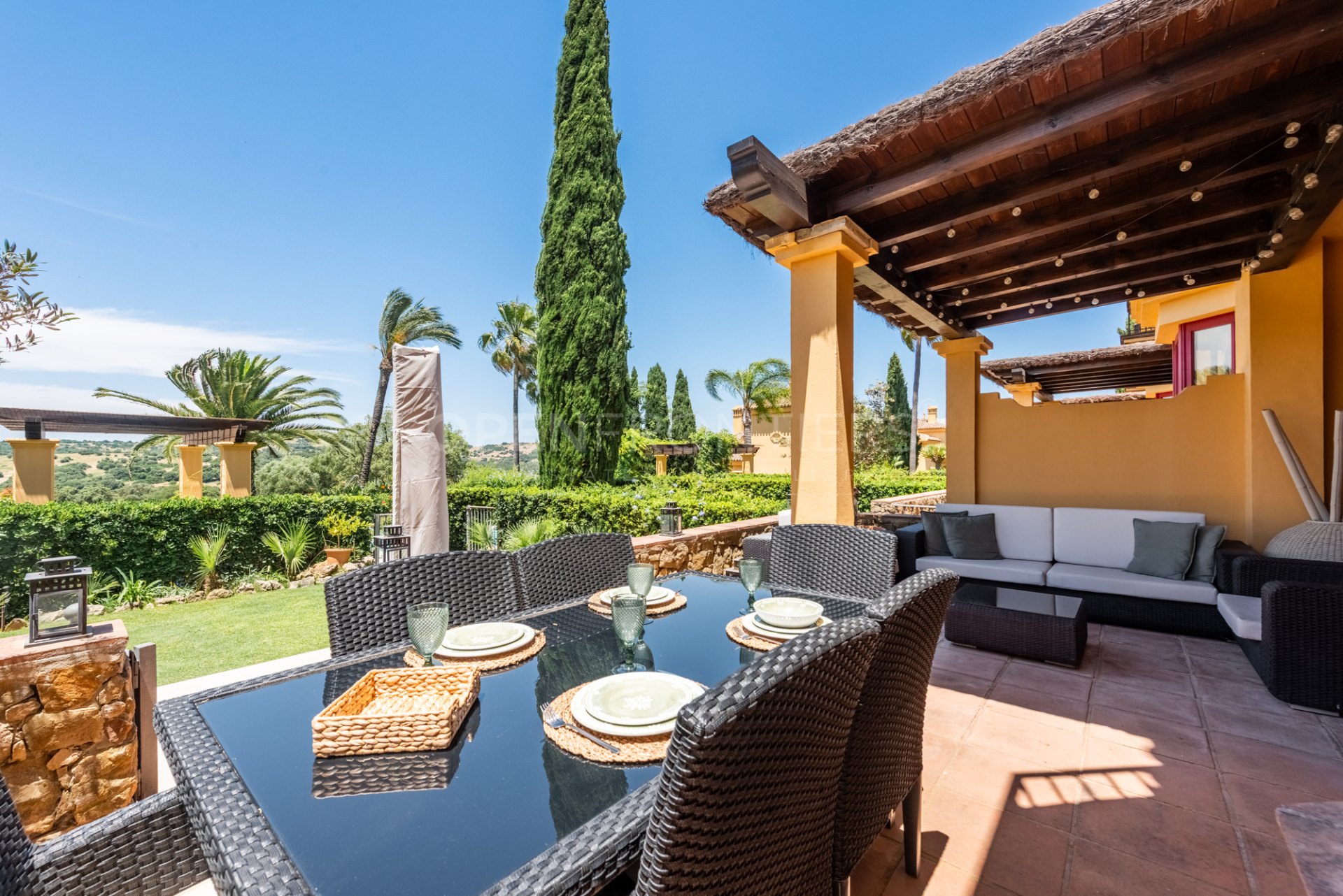 Renovated 3-bedroom townhouse in Los Carmenes de Almenara, Sotogrande Alto