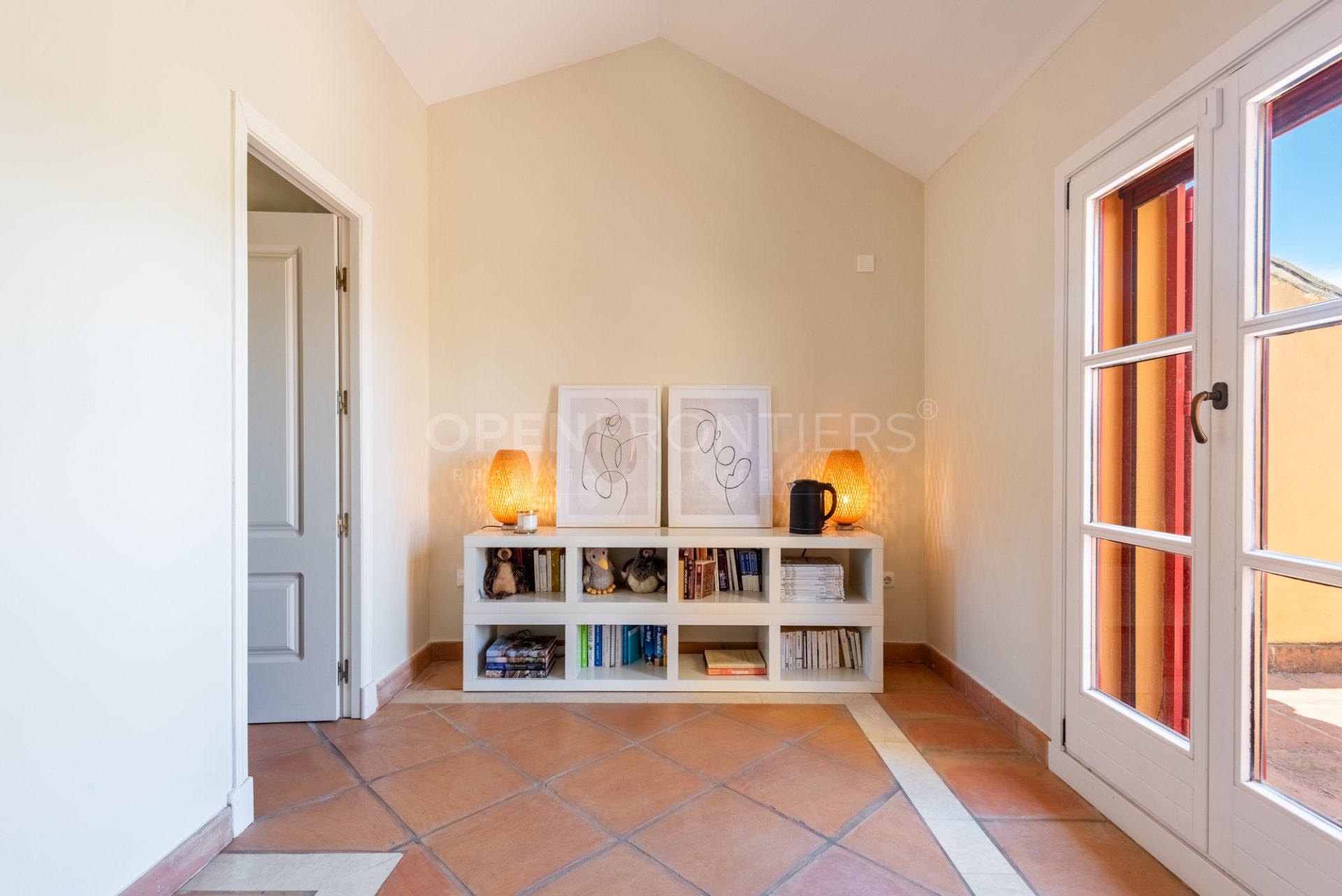 Renovated 3-bedroom townhouse in Los Carmenes de Almenara, Sotogrande Alto