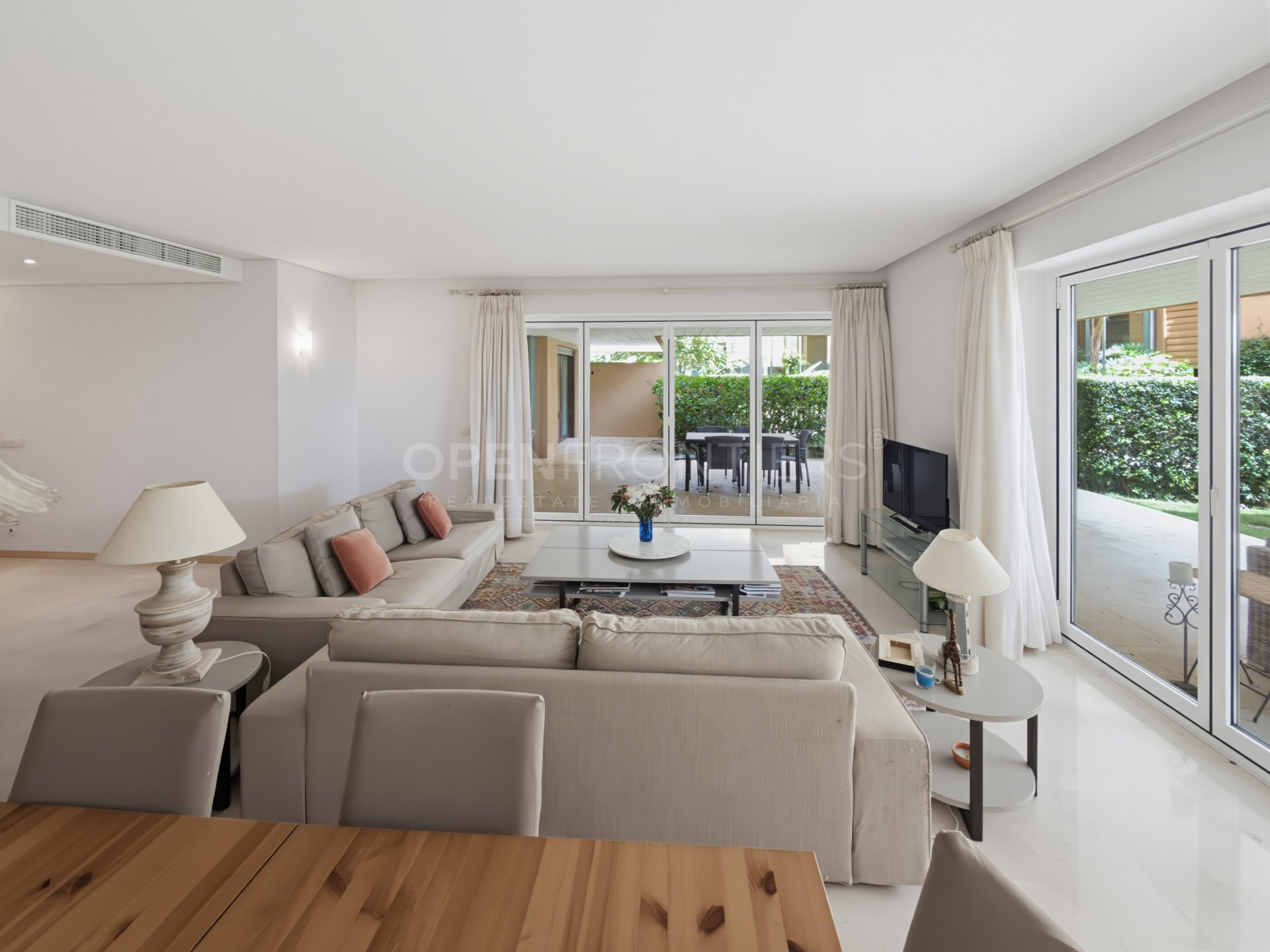 Exclusivo apartamento con jardín en Ribera del Marlin, Puerto de Sotogrande