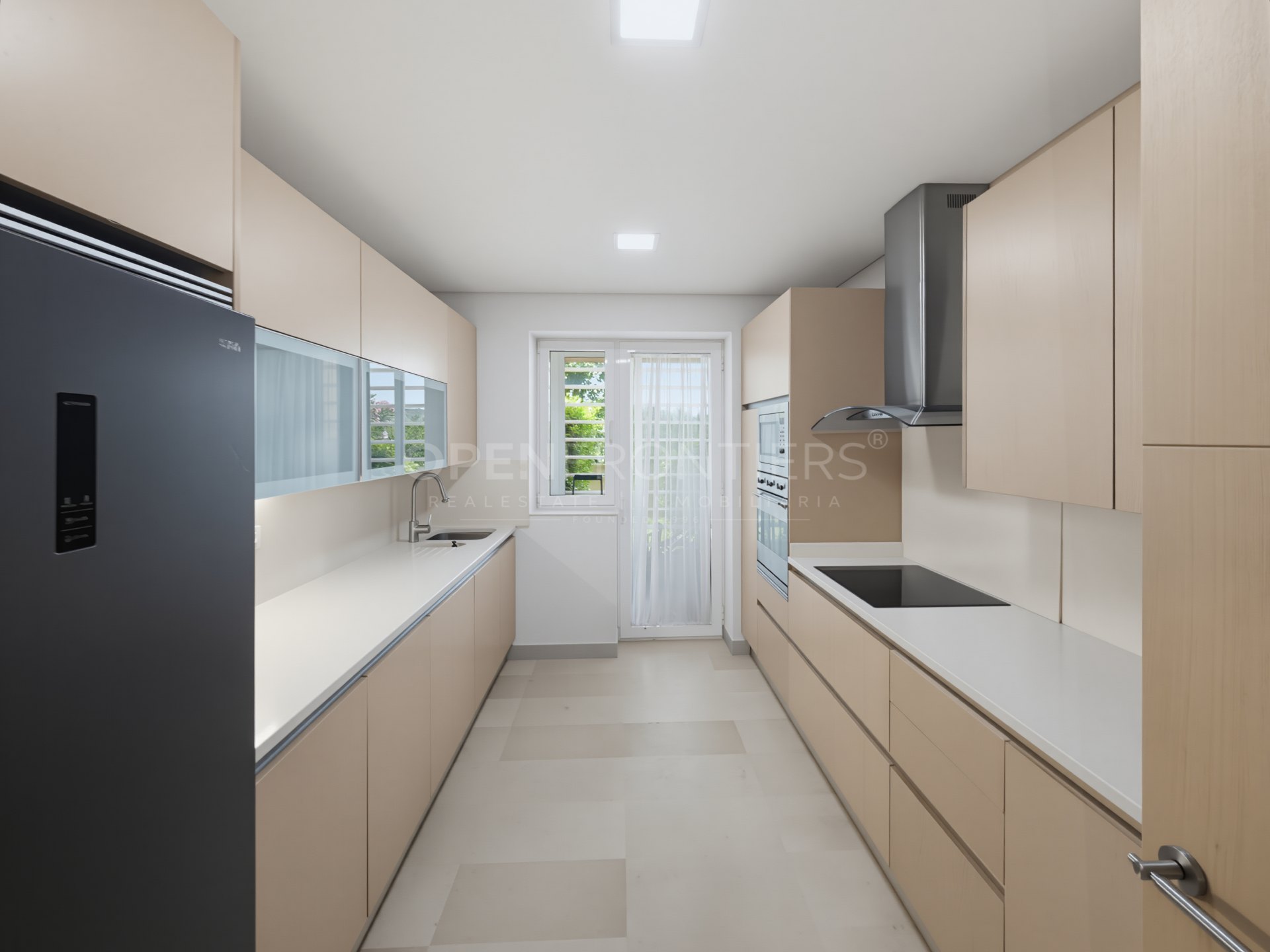 Exclusivo apartamento con jardín en Ribera del Marlin, Puerto de Sotogrande