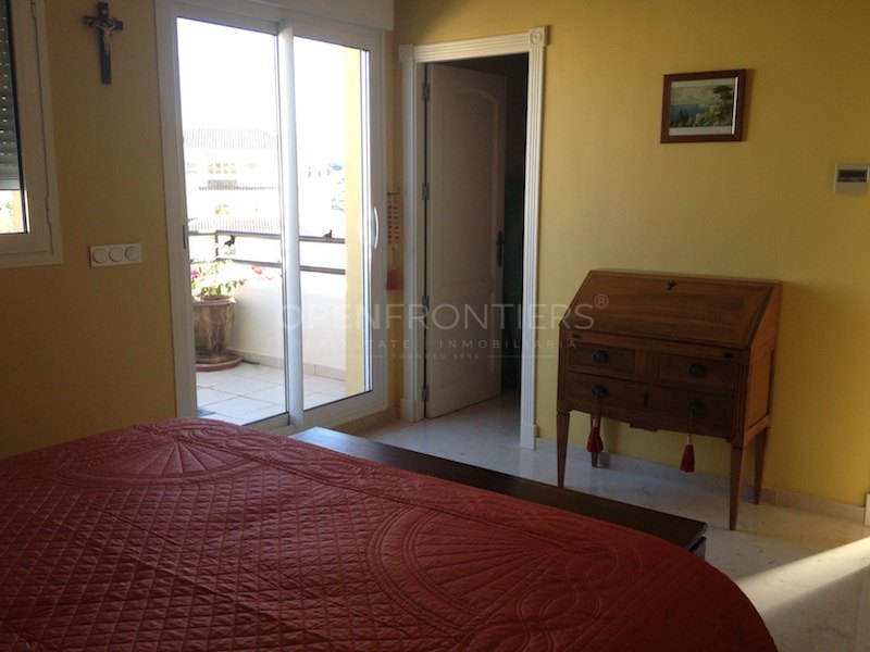 Exclusive Frontline Golf Duplex Apartment in San Roque Club