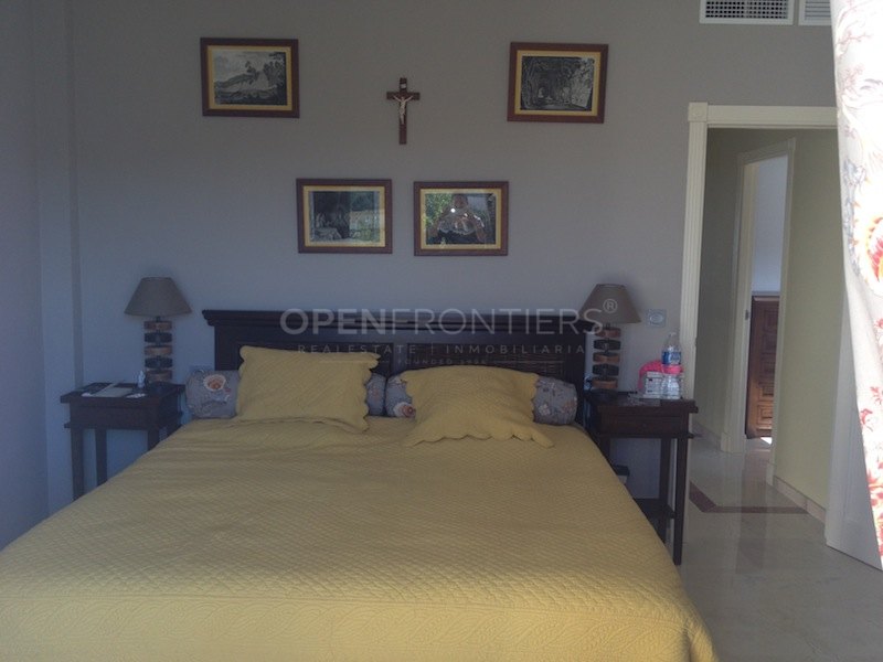 Exclusive Frontline Golf Duplex Apartment in San Roque Club