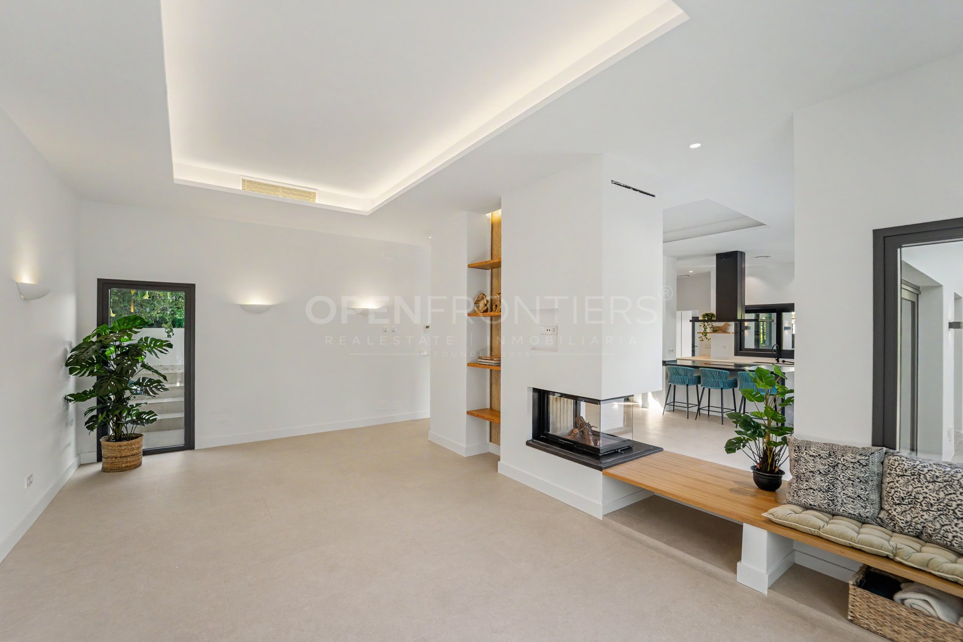 Villa de lujo con piscina privada y jardín en Sotogrande Costa