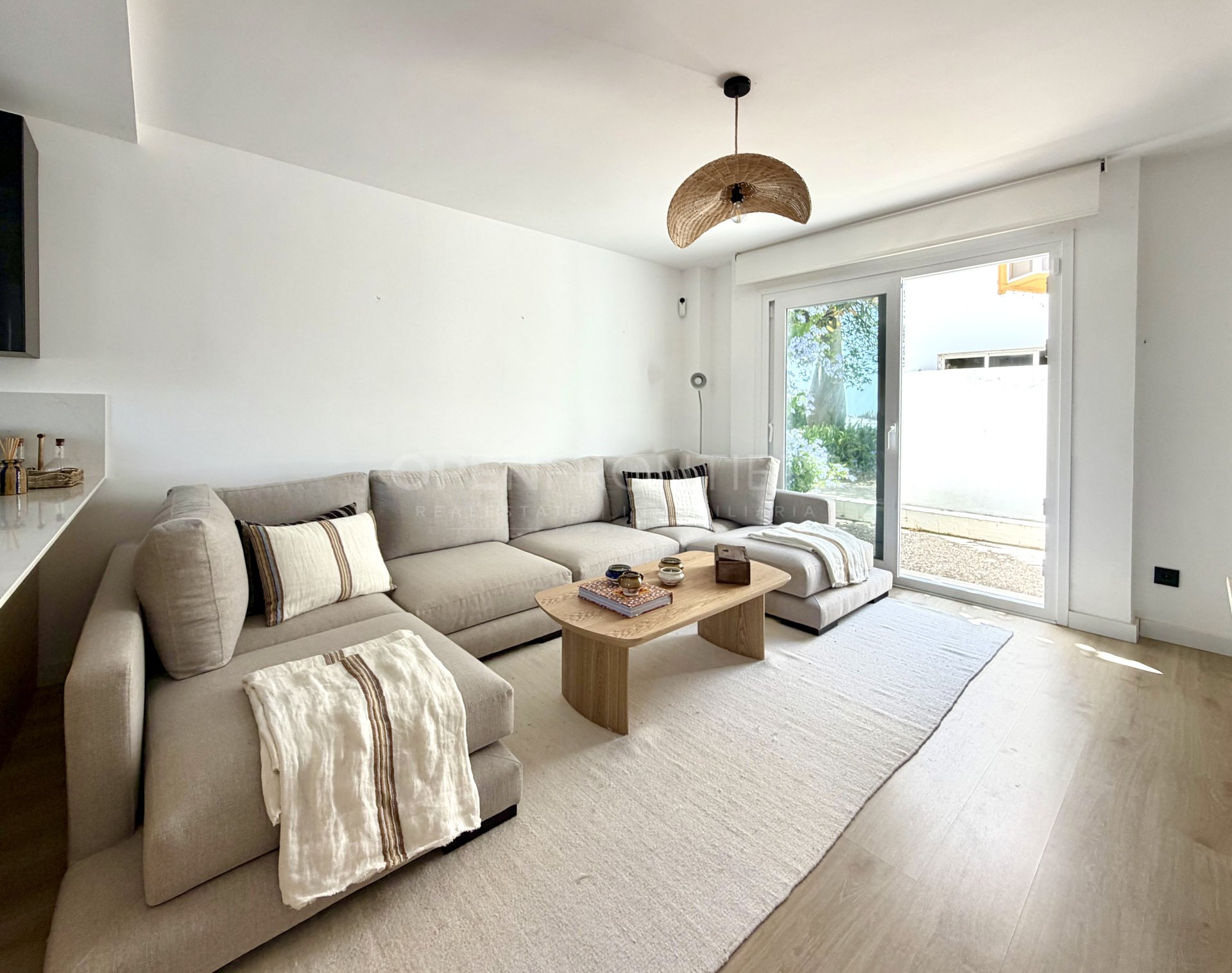 Renovated 4-Bedroom Duplex 100m from the Beach in Sotogrande
