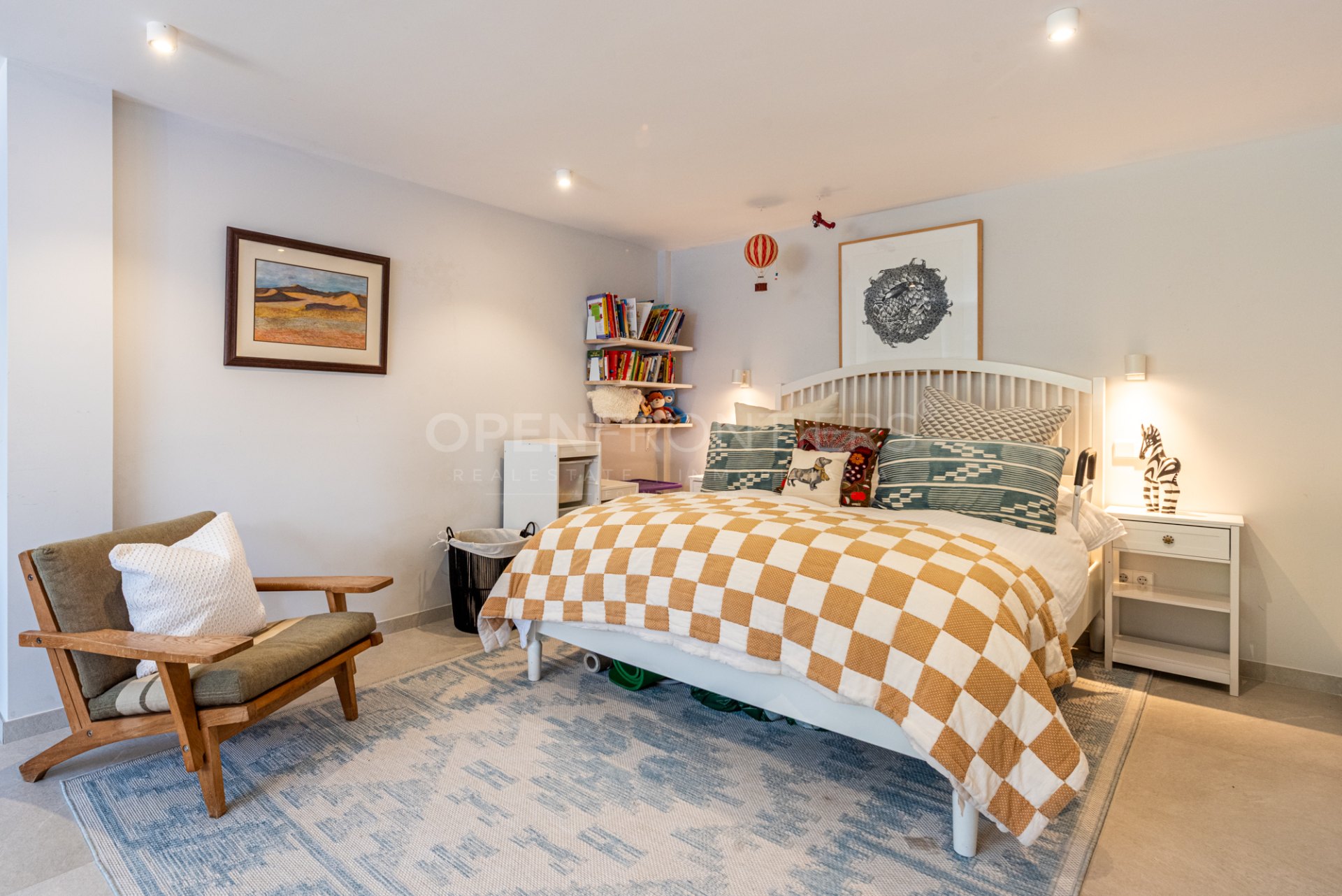 Renovated Villa with Private Pool and Gardens in Sotogrande Costa