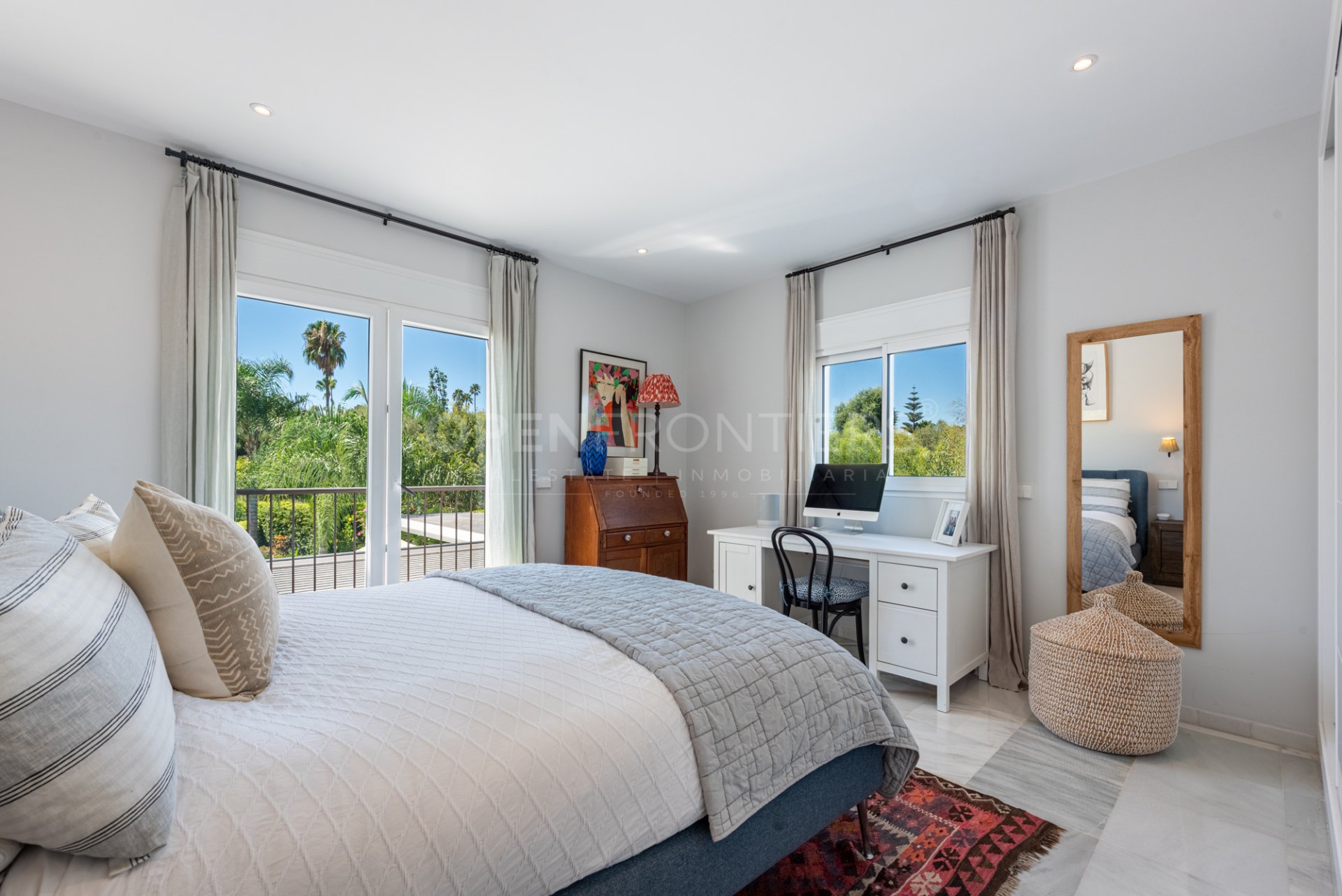 Renovated Villa with Private Pool and Gardens in Sotogrande Costa