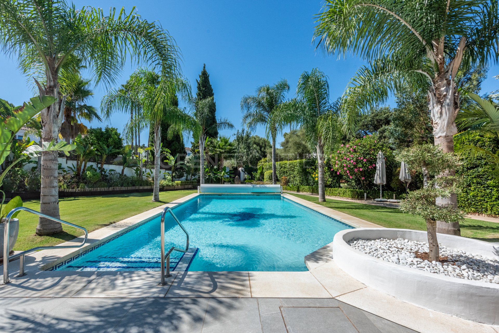 Renovated Villa with Private Pool and Gardens in Sotogrande Costa