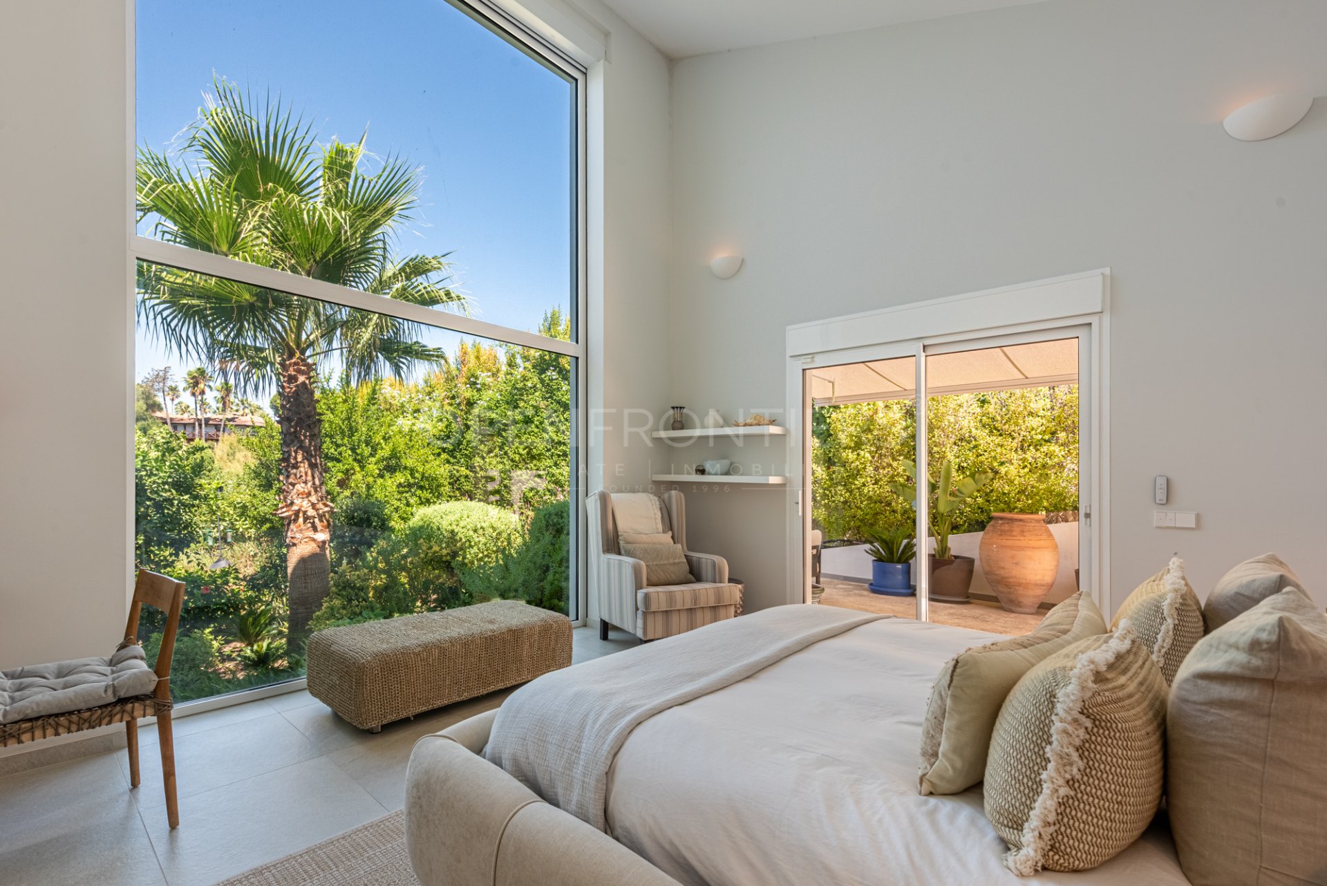 Renovated Villa with Private Pool and Gardens in Sotogrande Costa