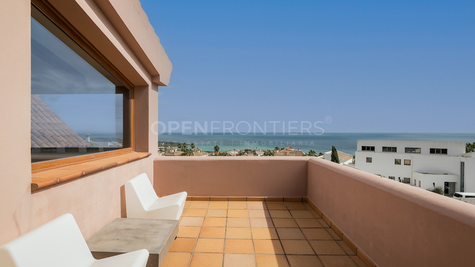 Villa avec vue panoramique sur la mer à Alcaidesa Alta