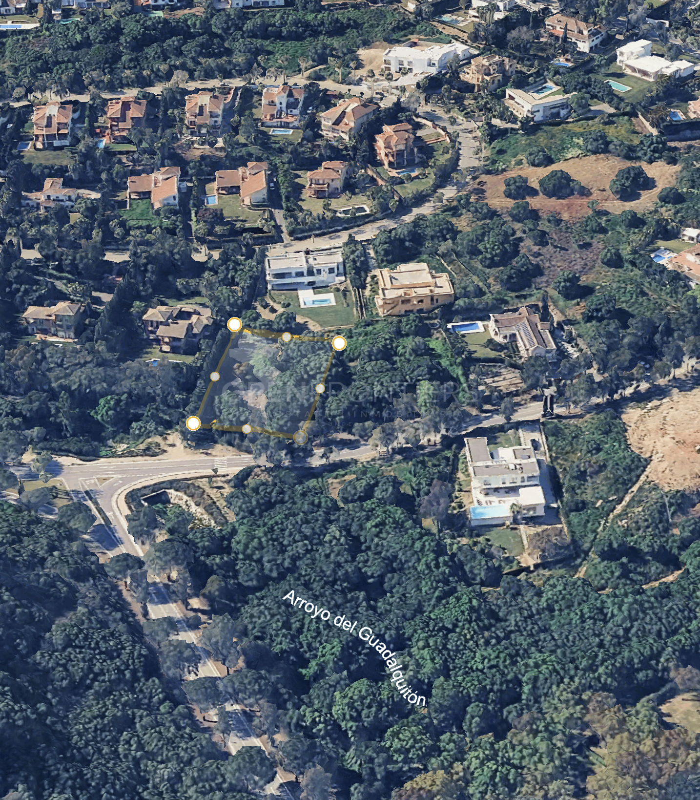 1,986 m² Building Plot on Avenida de los Cortijos, Sotogrande