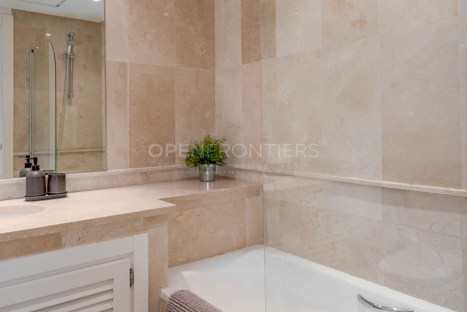 Apartment with Marina Views and Tourist Licence in Sotogrande Marina