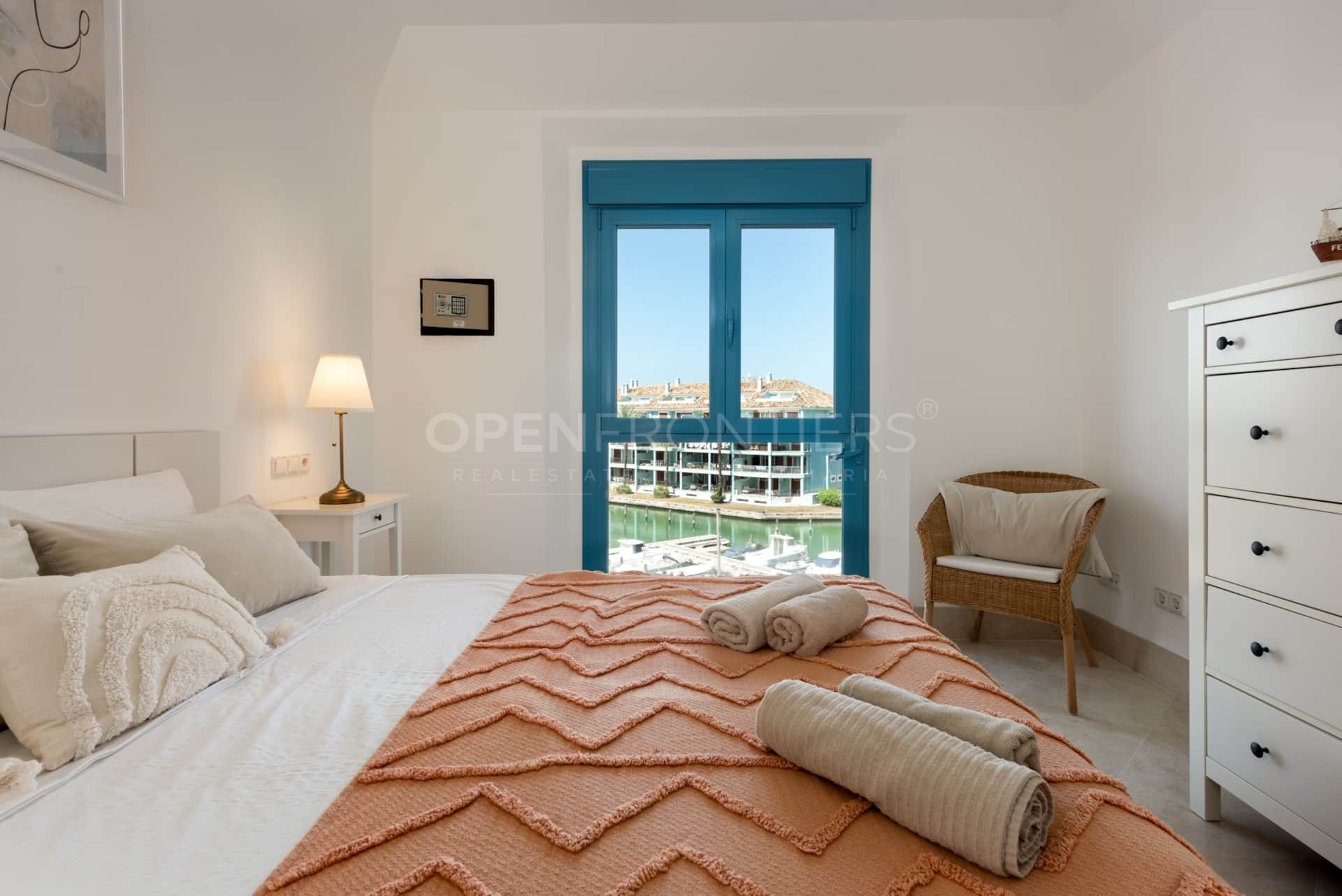 Apartment with Marina Views and Tourist Licence in Sotogrande Marina
