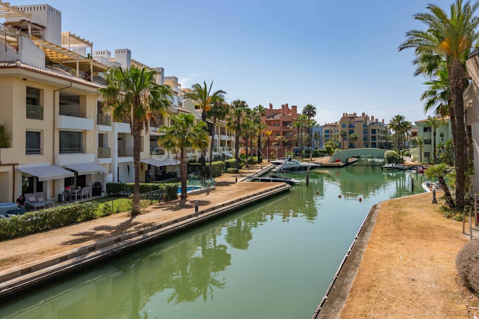 Apartment with Marina Views and Tourist Licence in Sotogrande Marina