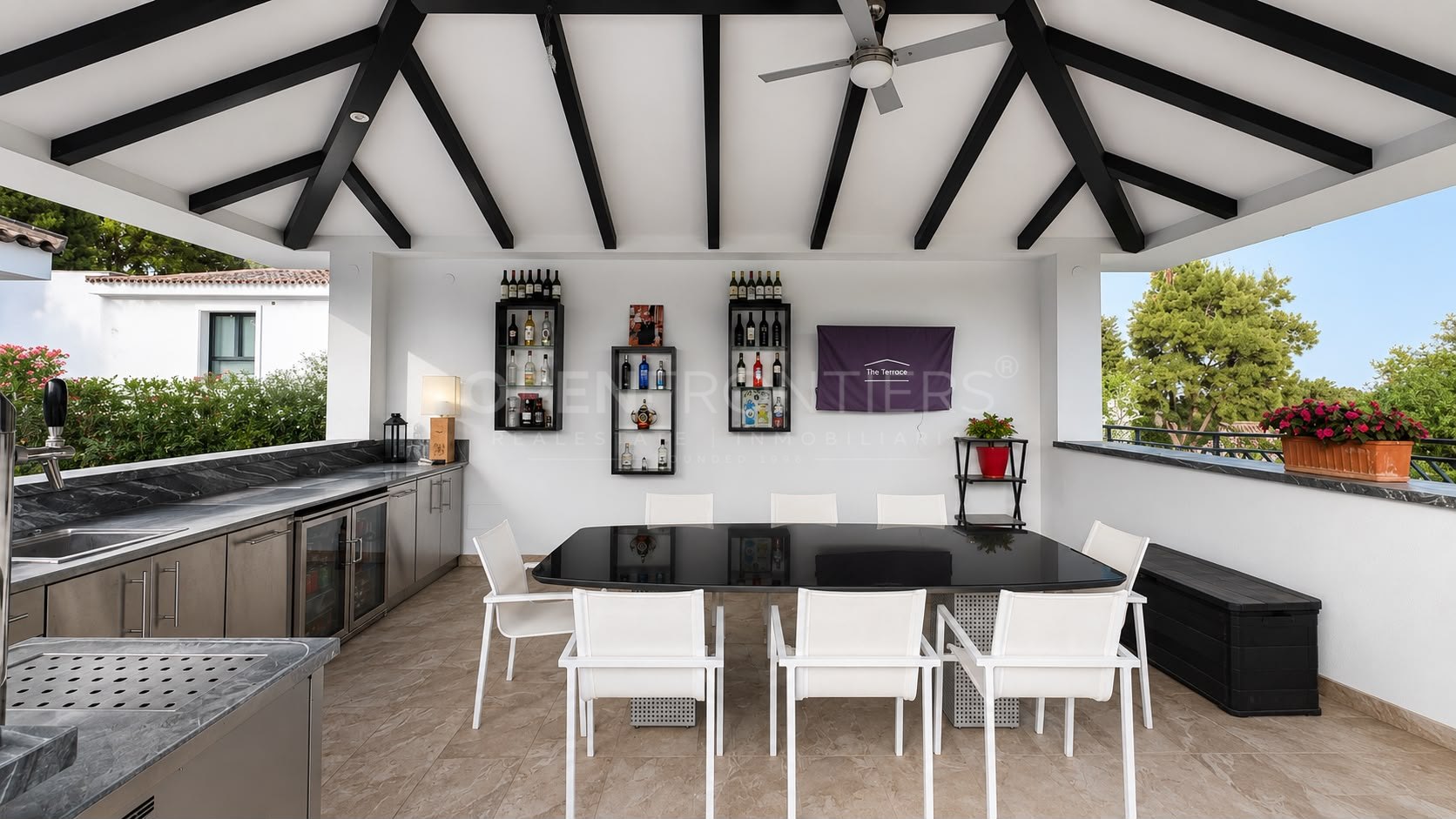 Renovated Villa with Pool in Kings & Queens, Sotogrande